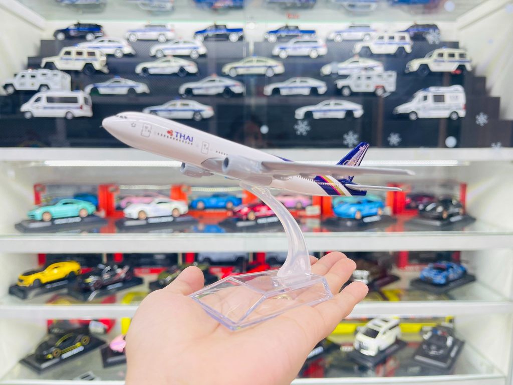 Mô hình máy bay Thai Airways Boeing B777-300ER 16cm MB16070