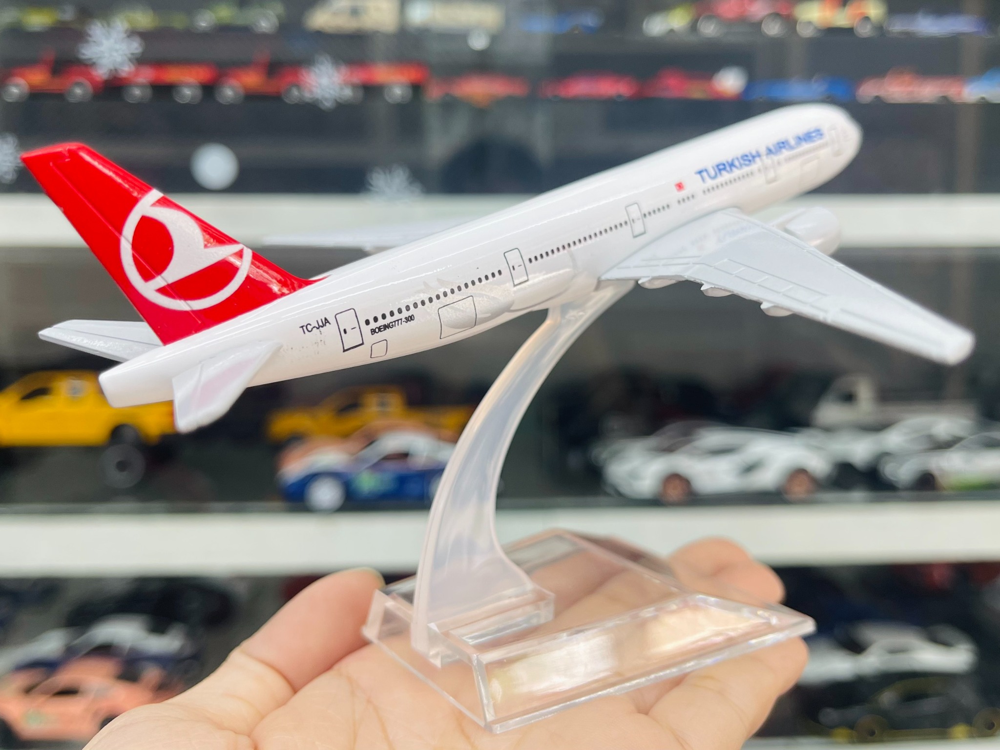  Mô hình máy bay Turkish Airlines Boeing B777-300ER 16cm MB16071 