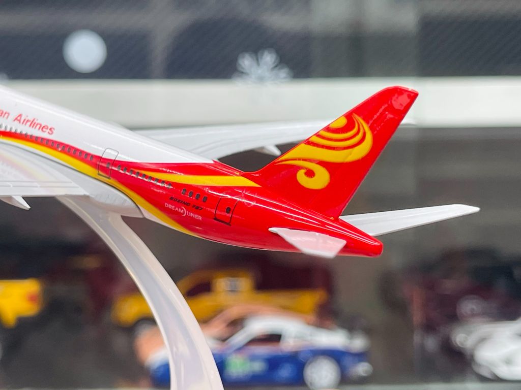 Mô hình máy bay Hainan Airlines Dreamliner Boeing B787 16cm MB16078