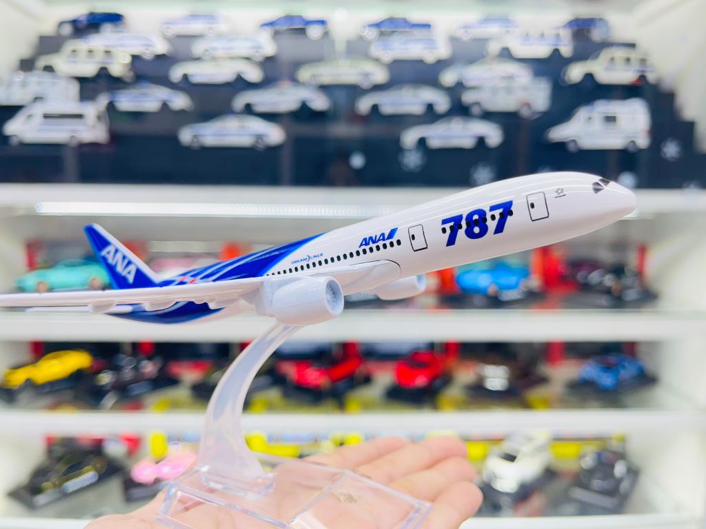 Mô hình máy bay Nhật Bản All Nippon Airways ANA Boeing B787 16cm MB16079