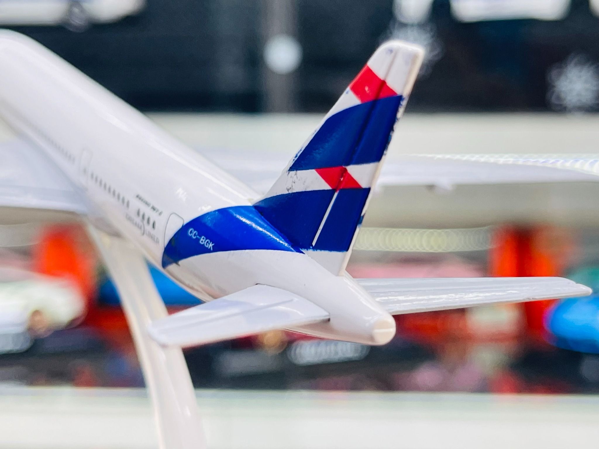  Mô hình máy bay Brazil Latam Arlines Dreamliner Boeing B787 16cm MB16080 