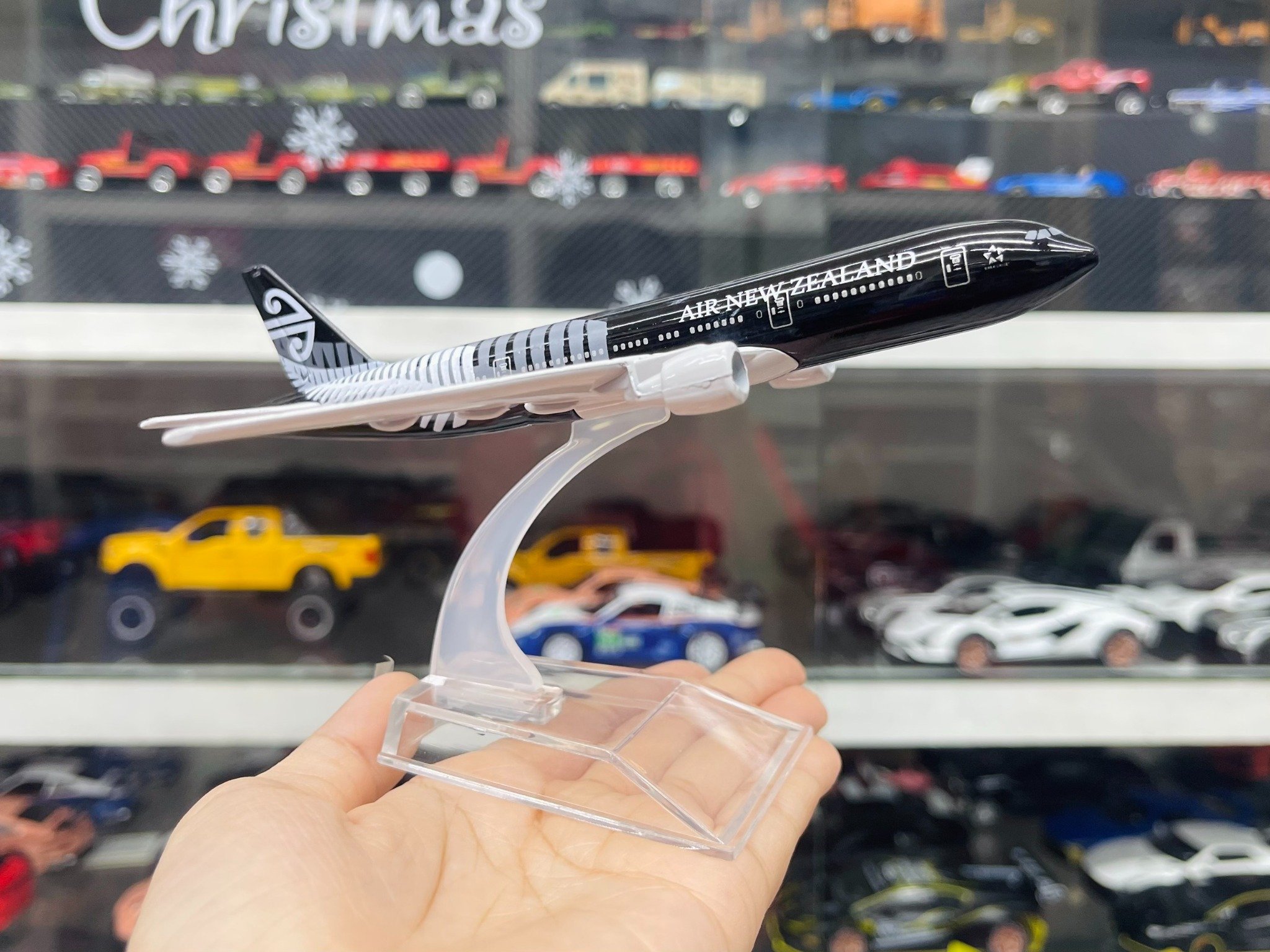  Mô hình máy bay Air New Zealands Boeing B777-200ER 16cm MB16087 
