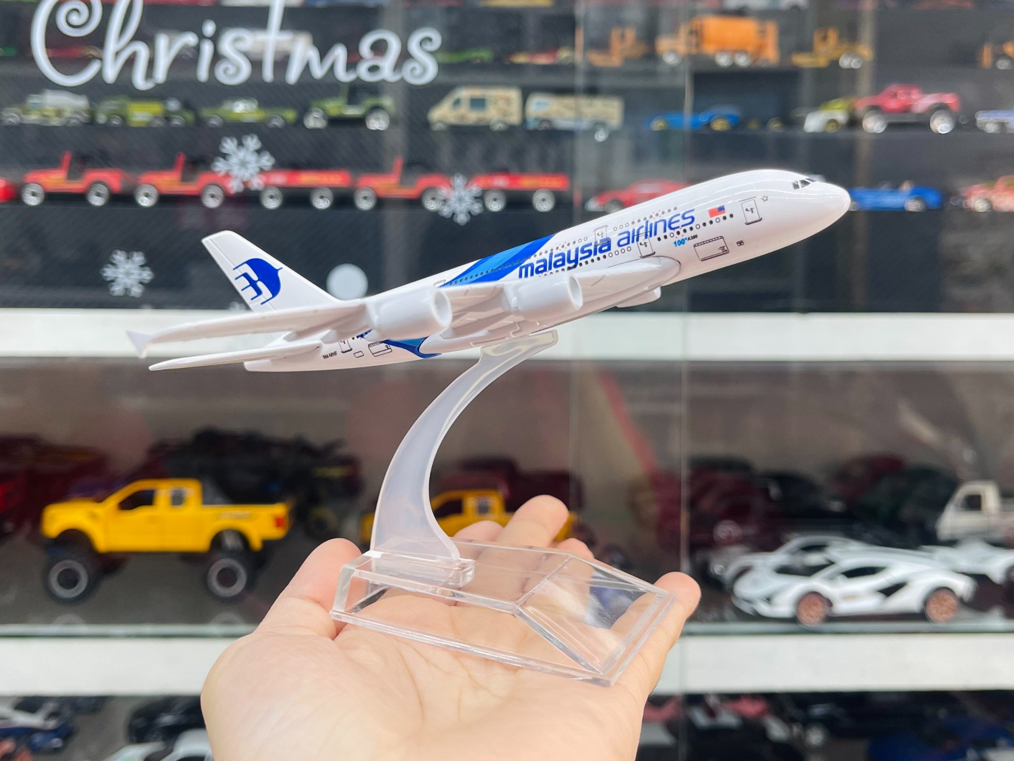  Mô hình máy bay Malaysia Airlines Airbus A380 16cm MB16094 