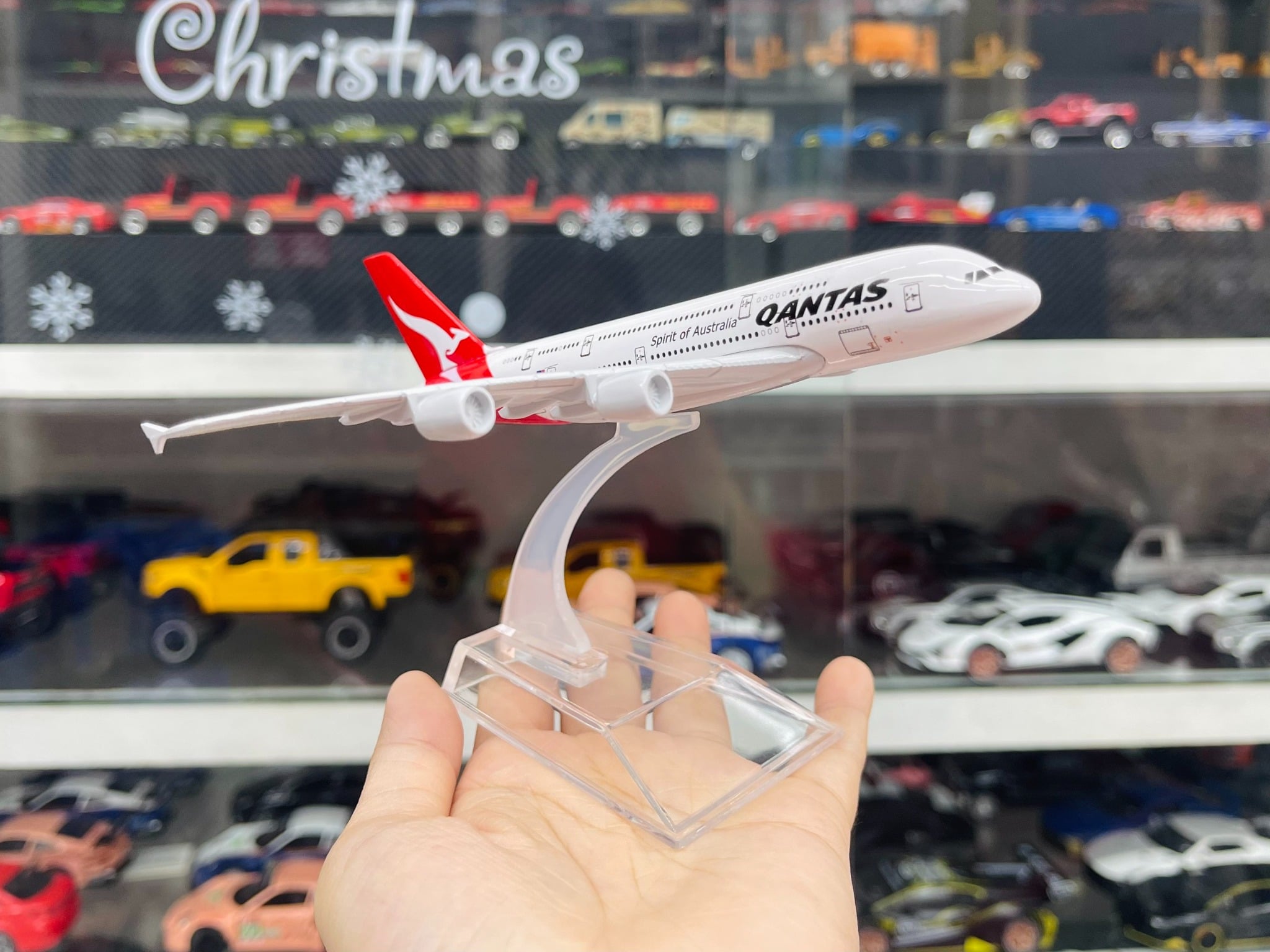  Mô hình máy bay Qantas Airlines dòng A A380 16cm MB16096 