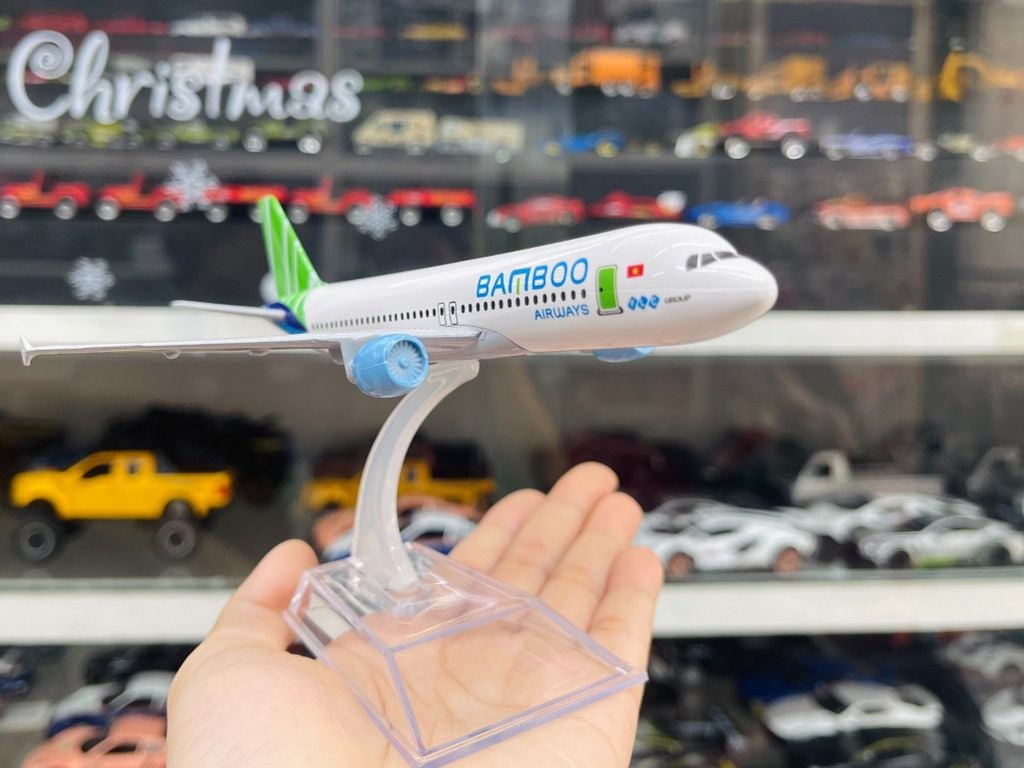 Mô hình máy bay Việt Nam Bamboo Airways Airbus A320 16cm MB16136