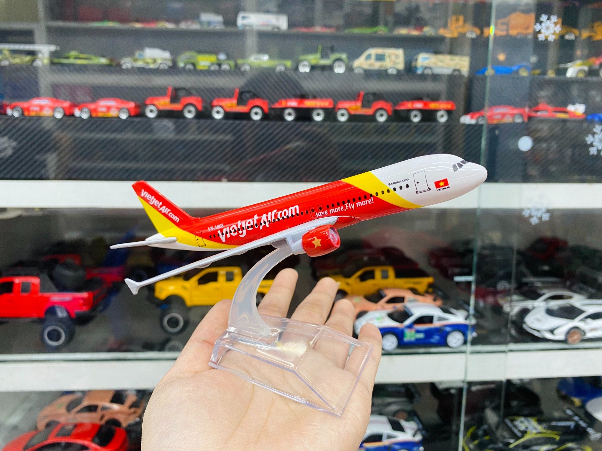  Mô hình máy bay VietJet Air VN-A668 Airbus A320 16cm MB16139 