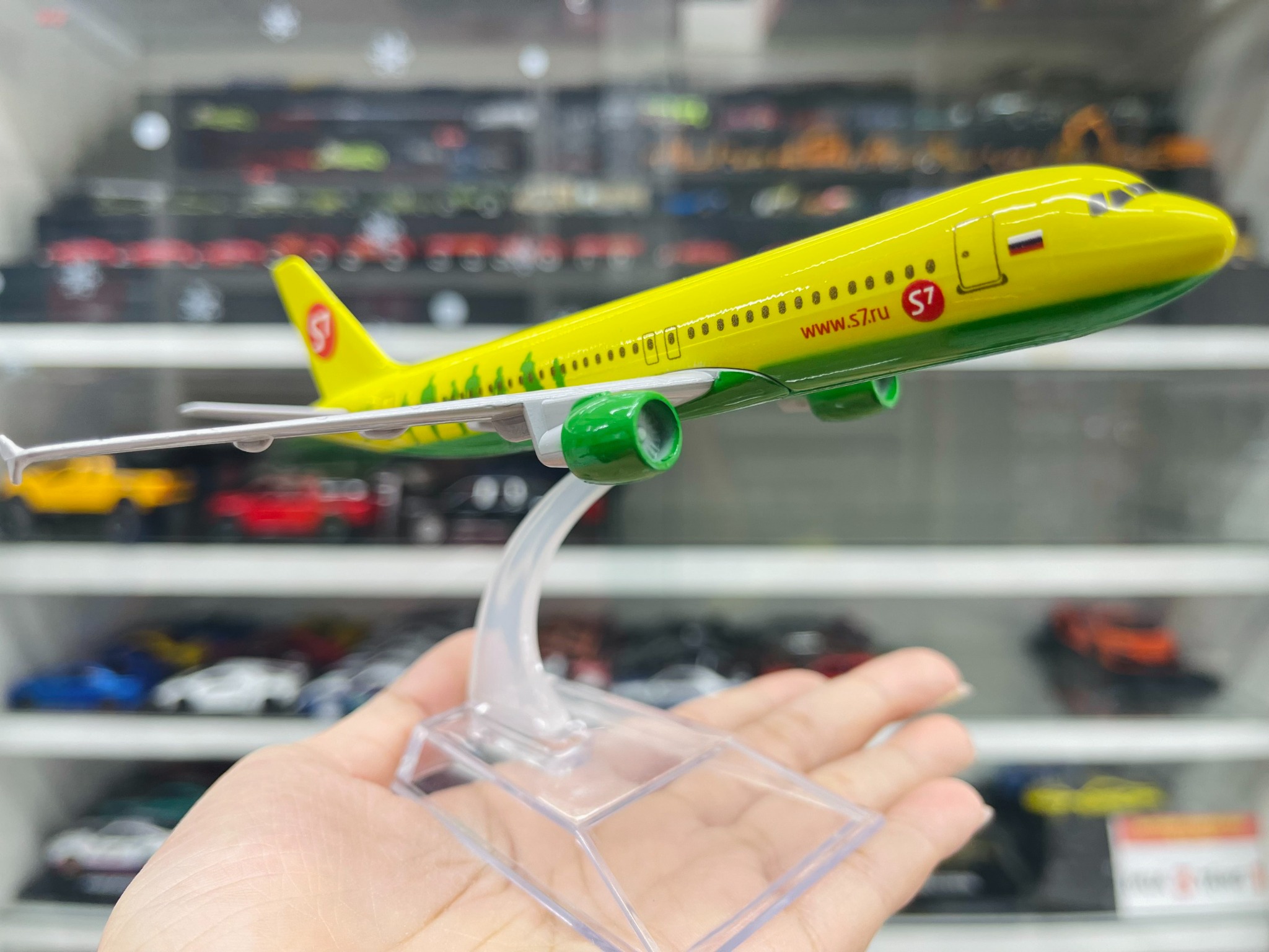  Mô hình máy bay Siberia Airlines S7 dòng A A320-200 16cm MB16140 
