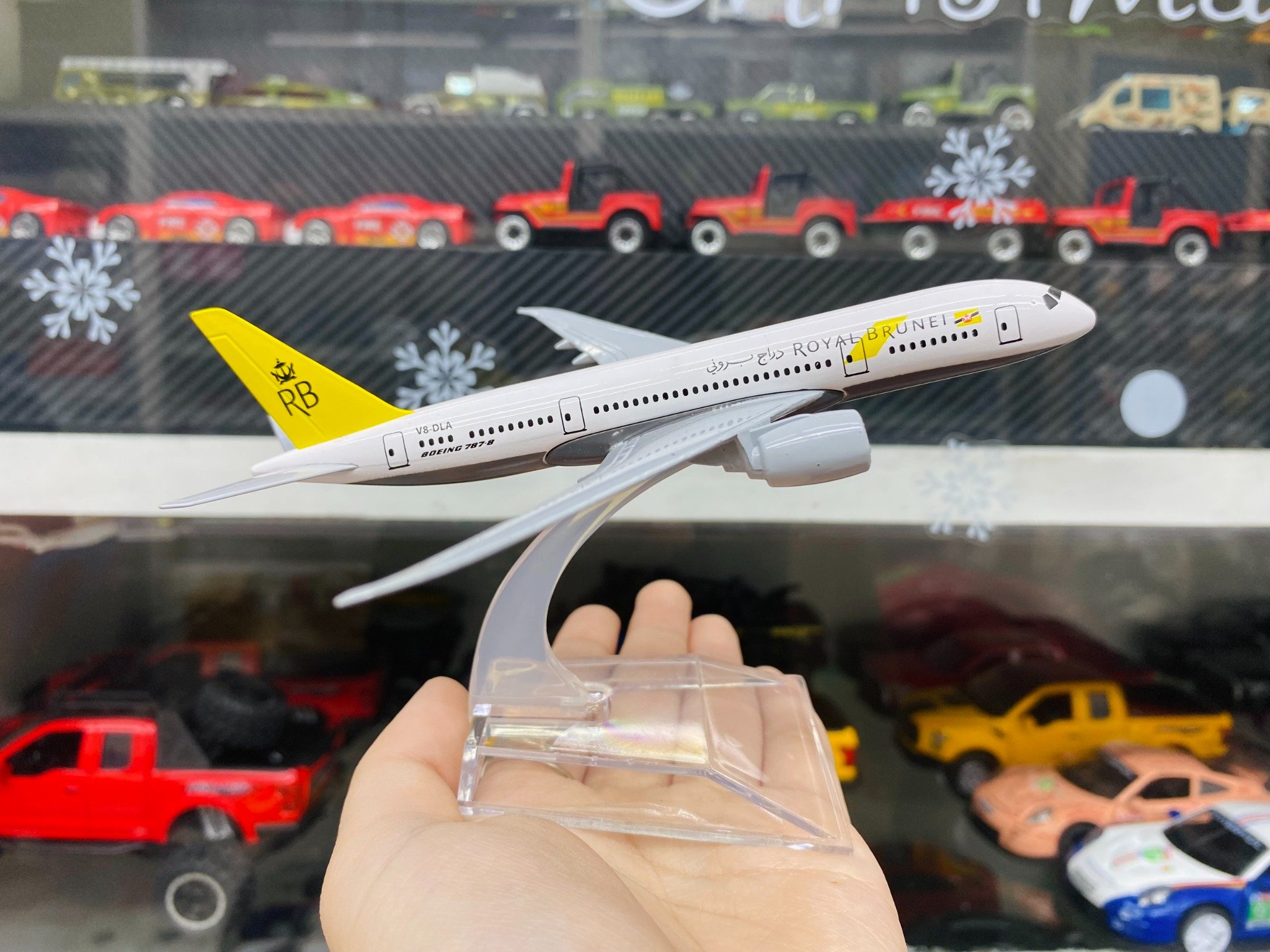 Mô hình máy bay Royal Brunei Airlines Boeing B787 16cm MB16149 
