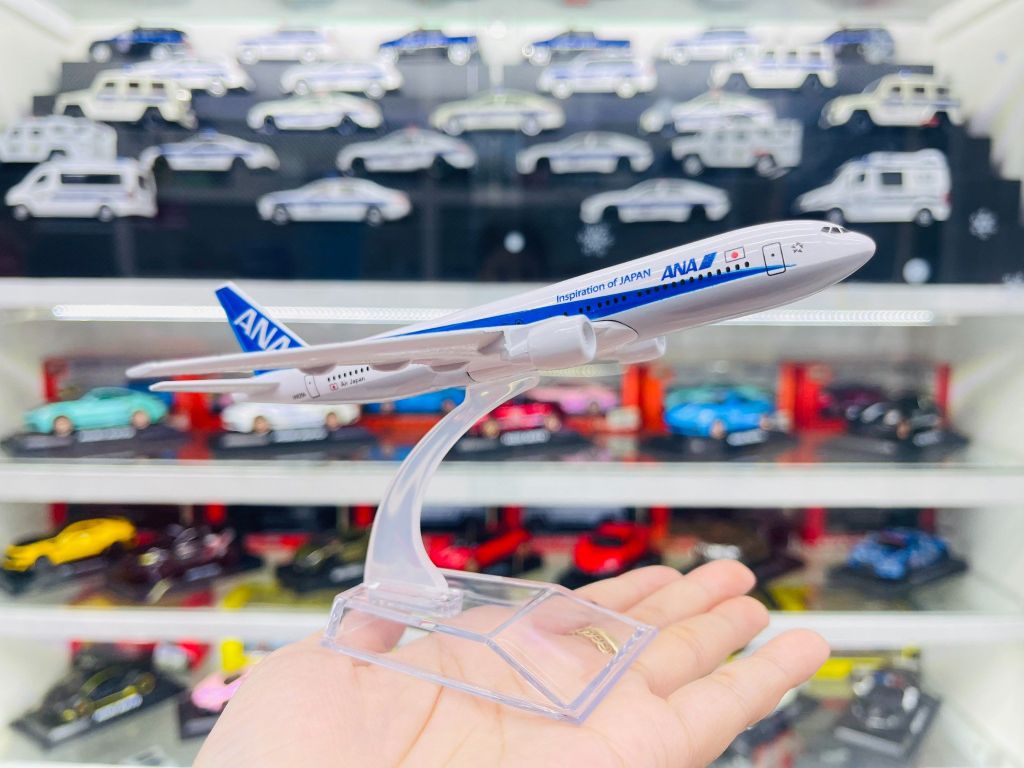 Mô hình máy bay Inspiration of Japan ANA Airlines Boeing B777 16cm MB16173