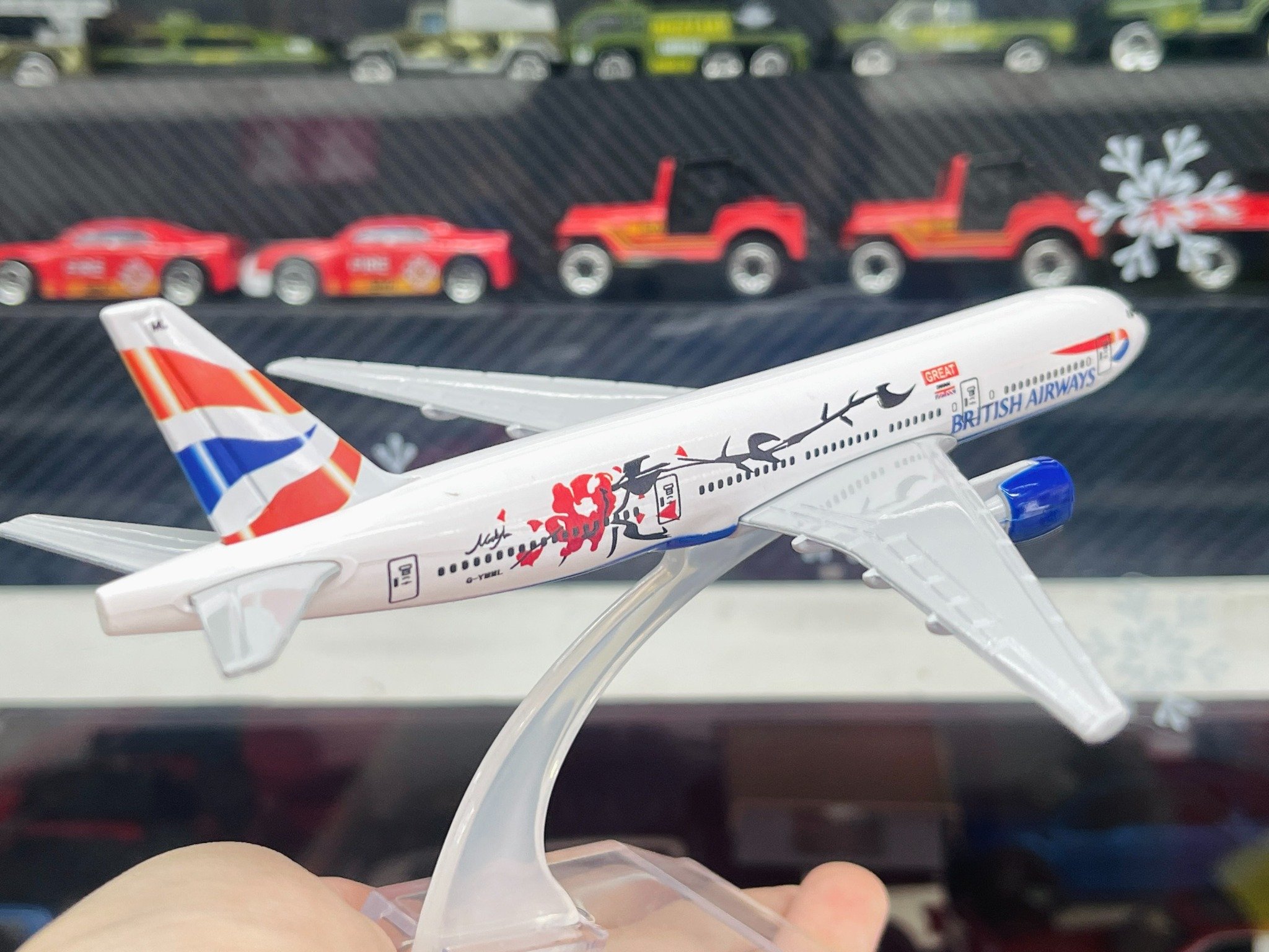  Mô hình máy bay bằng kim loại Anh Quốc Plum British Airlines Boeing B777 16cm MB16193 