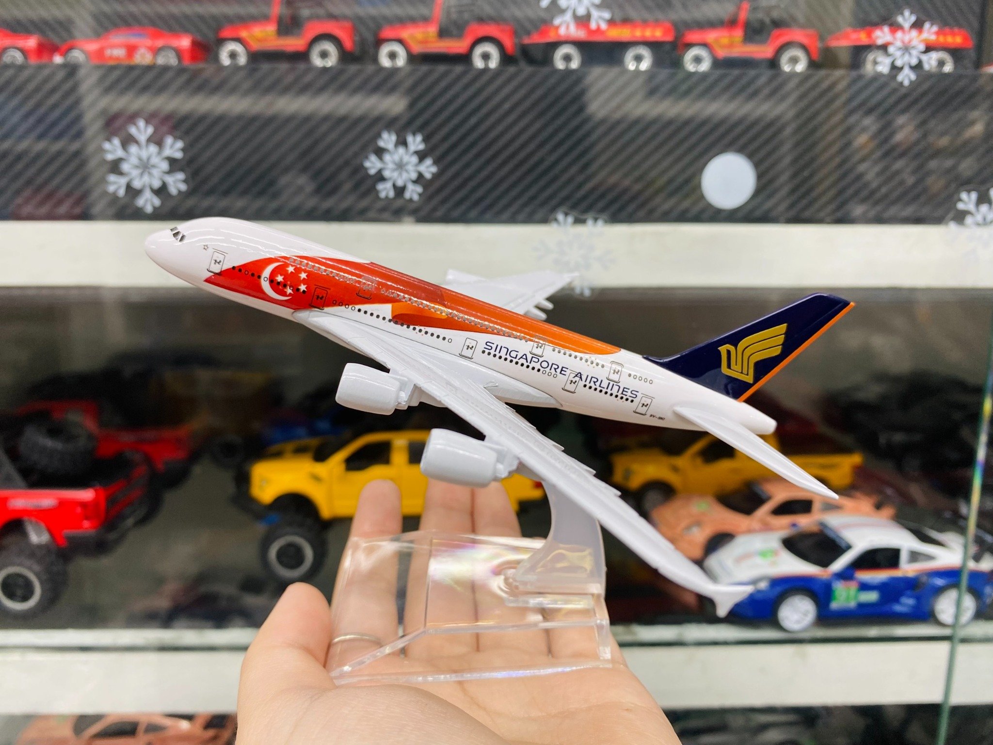  Mô hình máy bay Singapore Airbus A380 50th anniversary of Singapore kích thước 16cm MB16201 