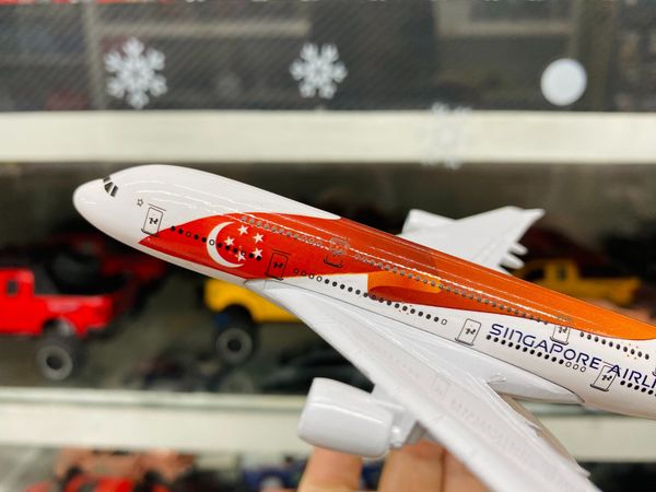 Mô hình máy bay Singapore Airbus A380 50th anniversary of Singapore kích thước 16cm MB16201