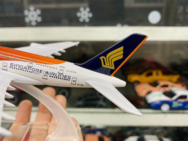 Mô hình máy bay Singapore Airbus A380 50th anniversary of Singapore kích thước 16cm MB16201