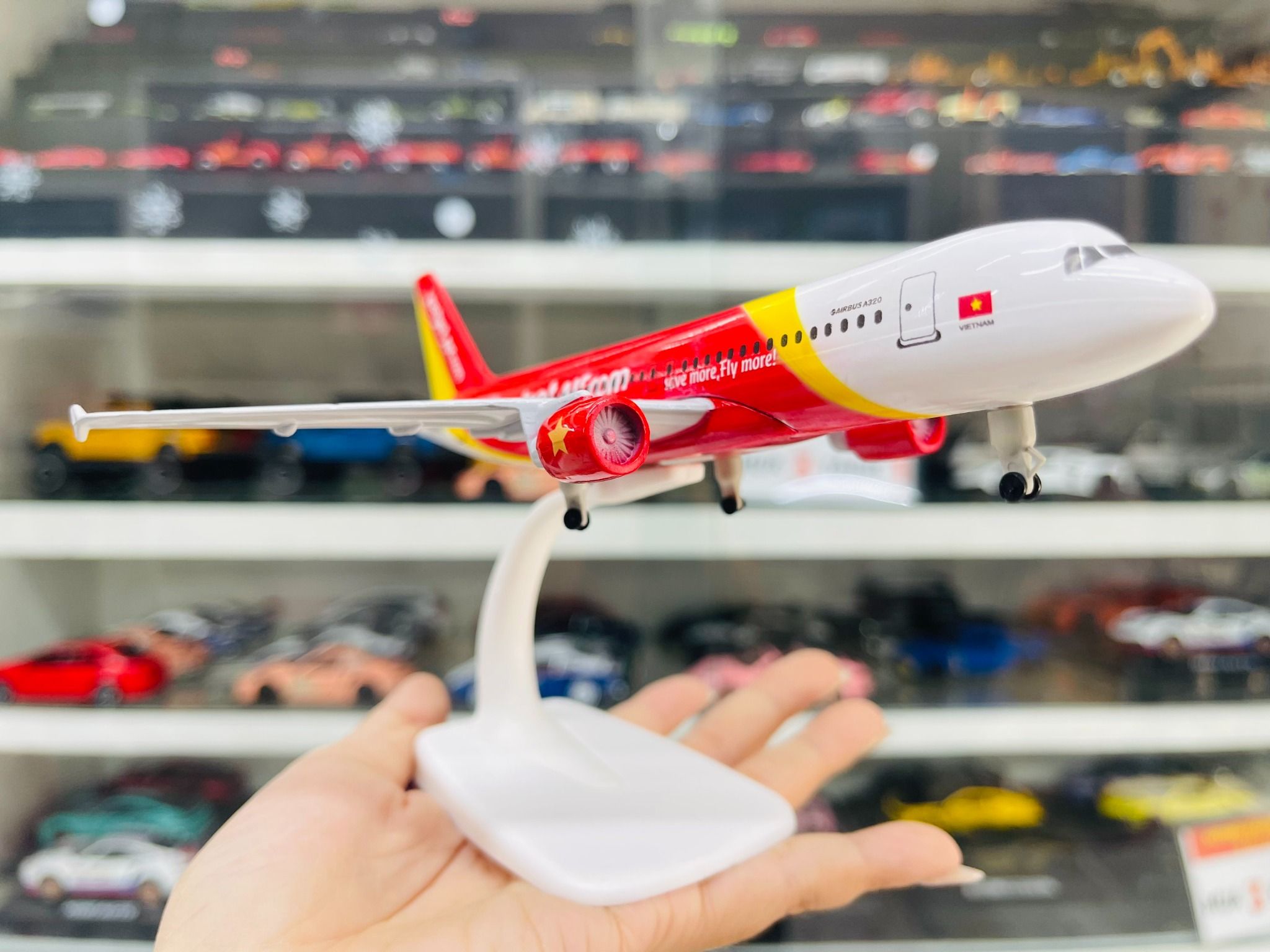  Mô hình máy bay Vietjet Air VN-A668 Airbus A320 20cm MB20006 