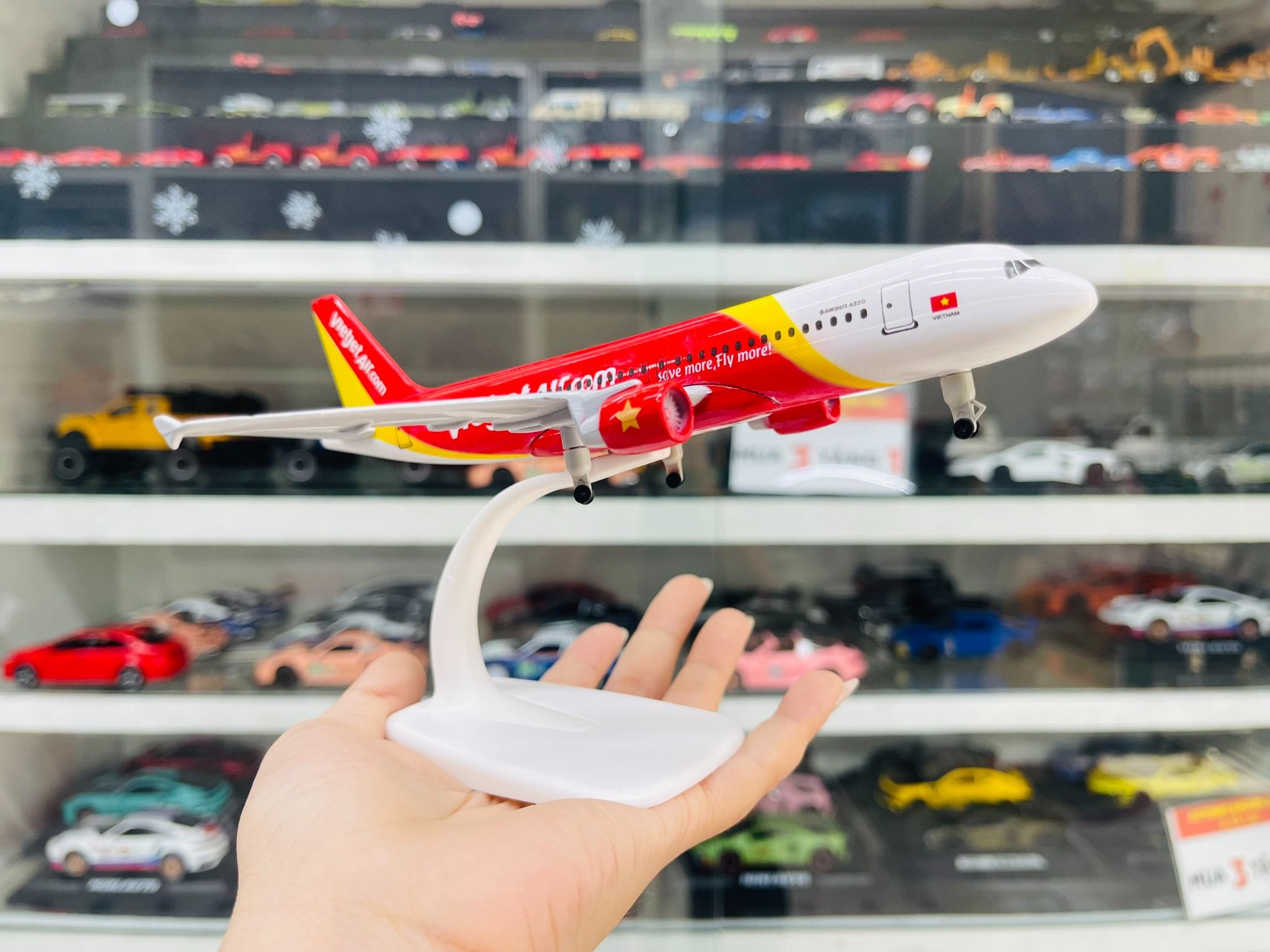  Mô hình máy bay Vietjet Air VN-A668 Airbus A320 20cm MB20006 