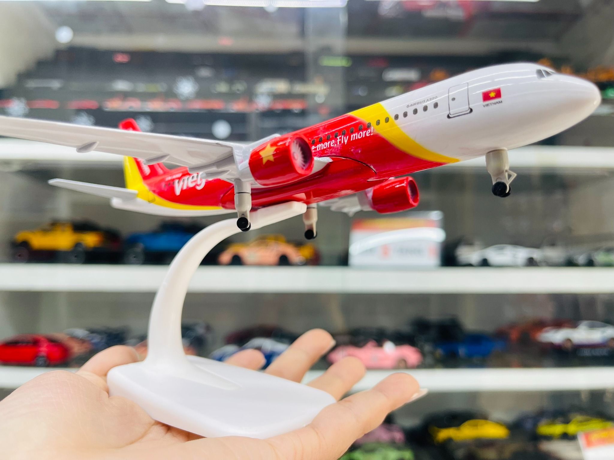  Mô hình máy bay Vietjet Air VN-A668 Airbus A320 20cm MB20006 