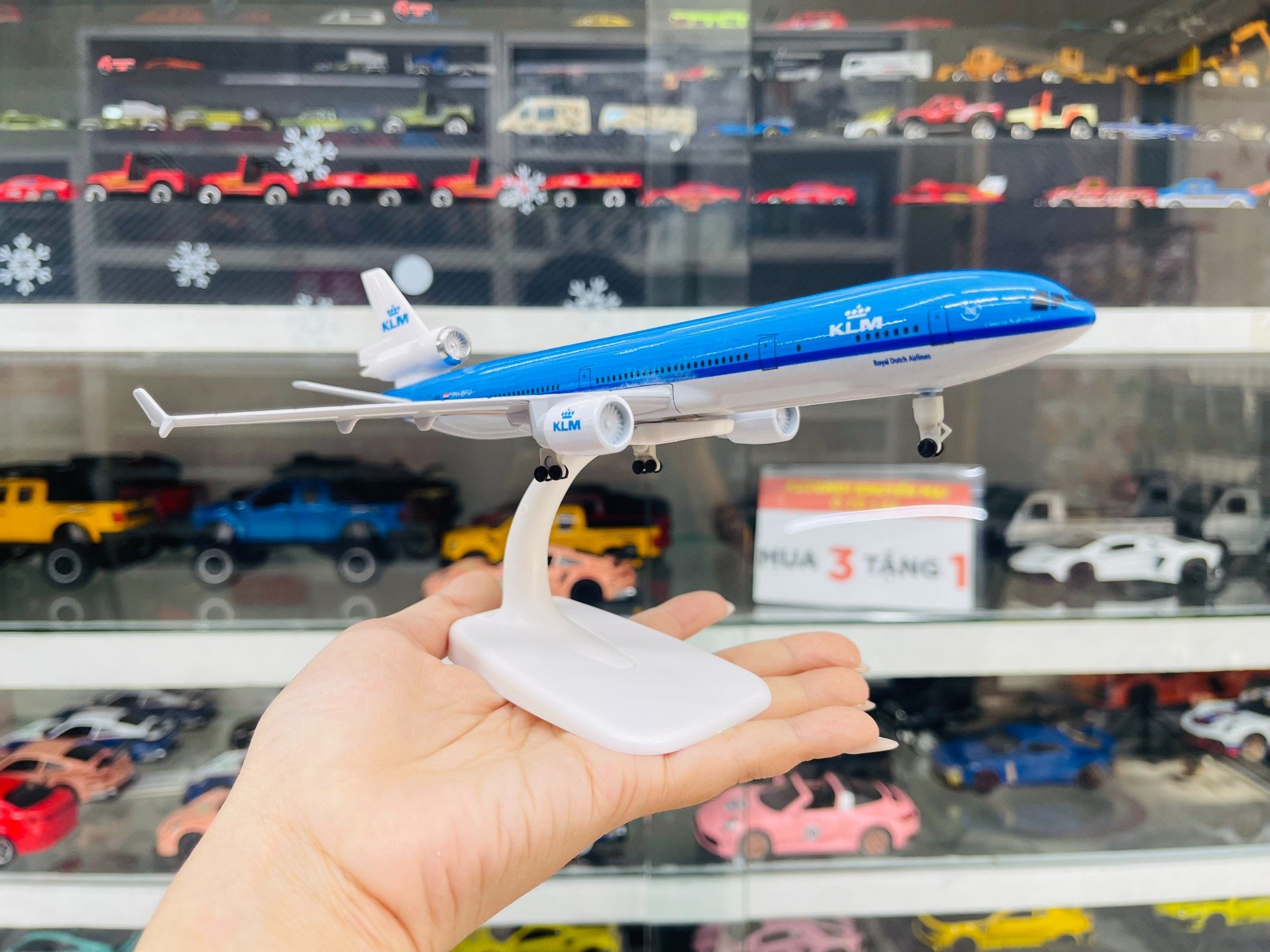  Mô hình máy bay KLM MD-11 PH-KCB 20cm MB20013 