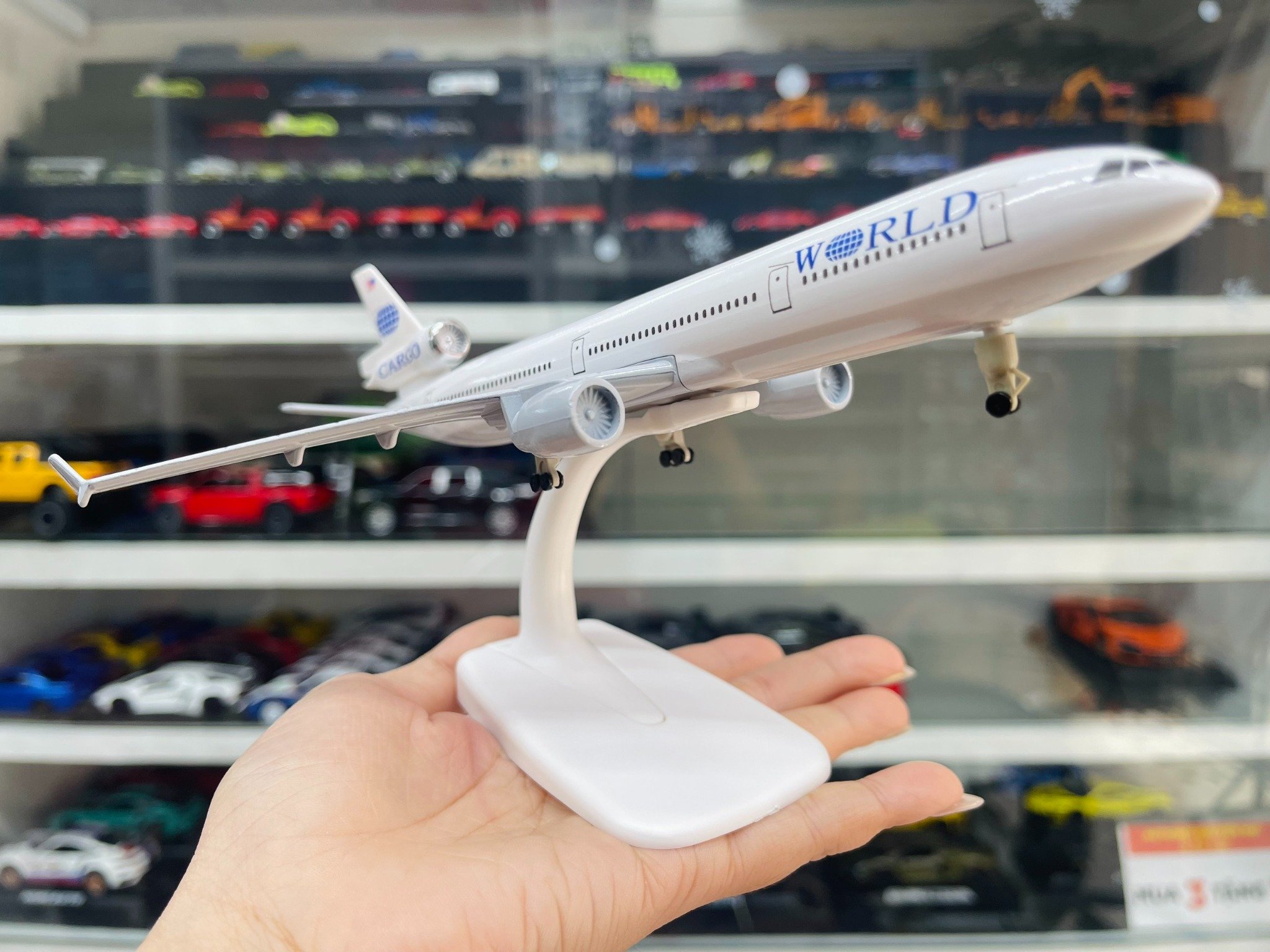  Mô hình máy bay World Airways Cargo MD-11 20cm MB20015 