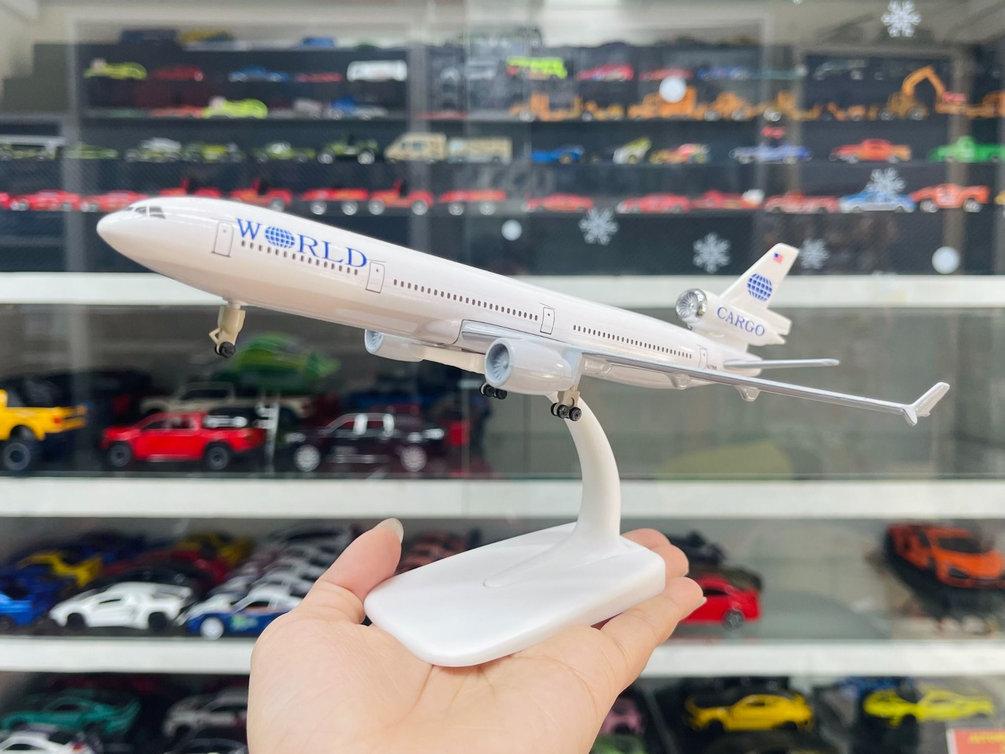  Mô hình máy bay World Airways Cargo MD-11 20cm MB20015 