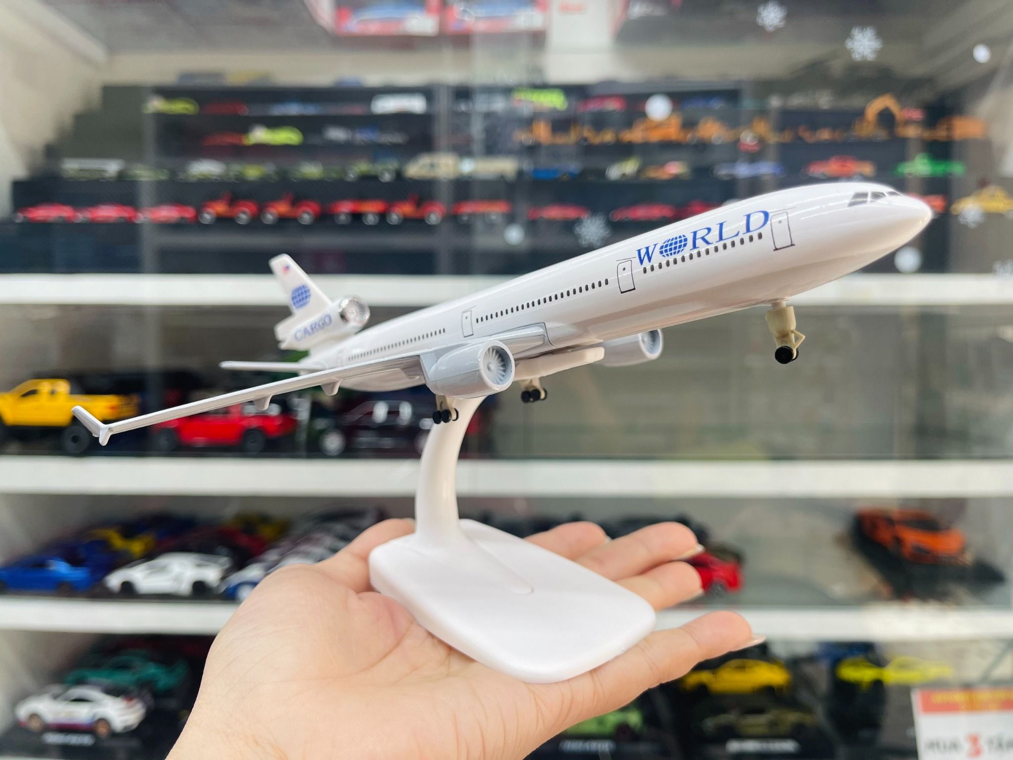  Mô hình máy bay World Airways Cargo MD-11 20cm MB20015 
