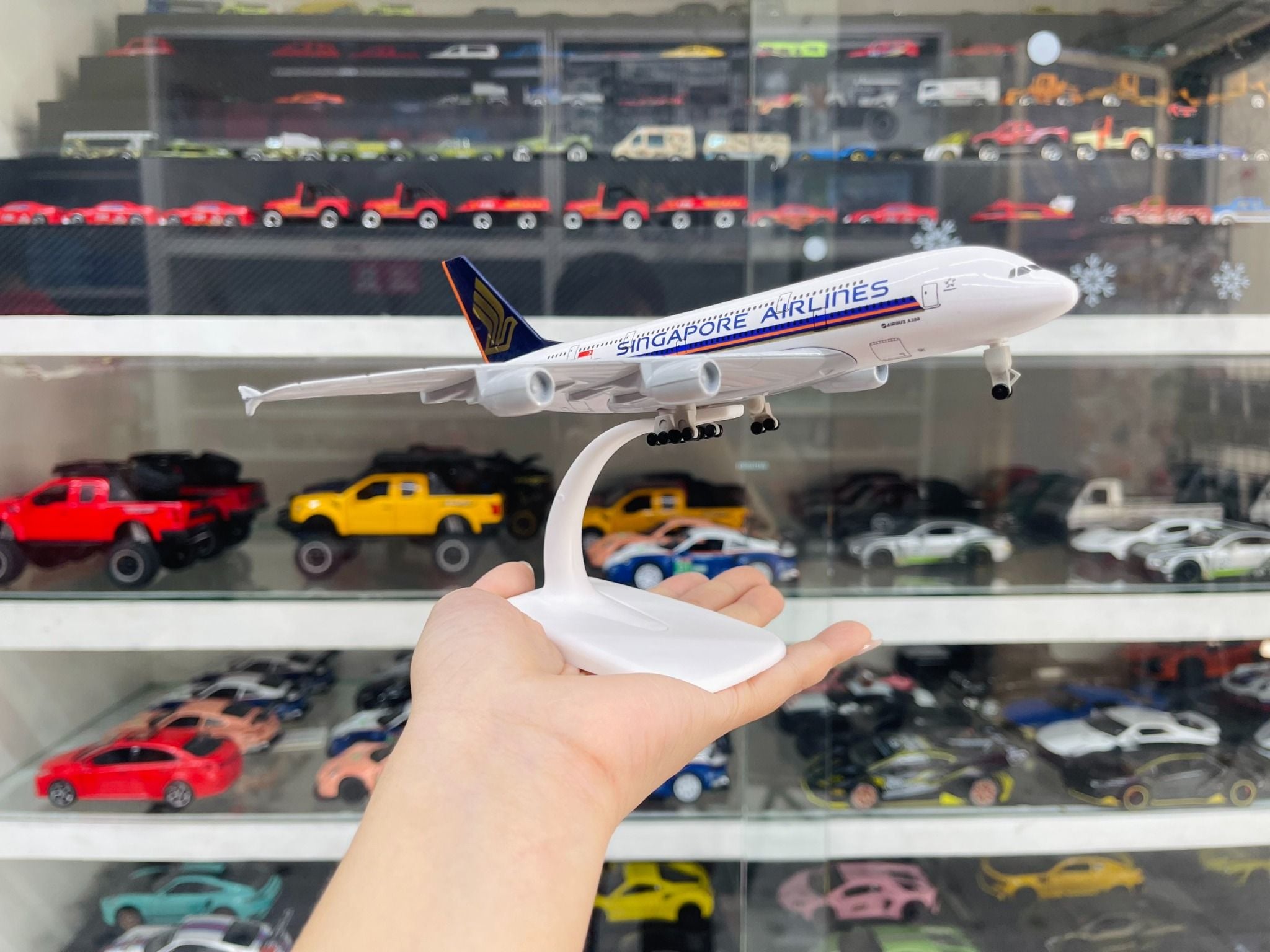  Mô hình máy bay Singapore Airline Airbus A380 20cm MB20017 