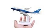  Mô hình máy bay Usa Intercontinental Livery dòng B B747-8 20cm MB20023 
