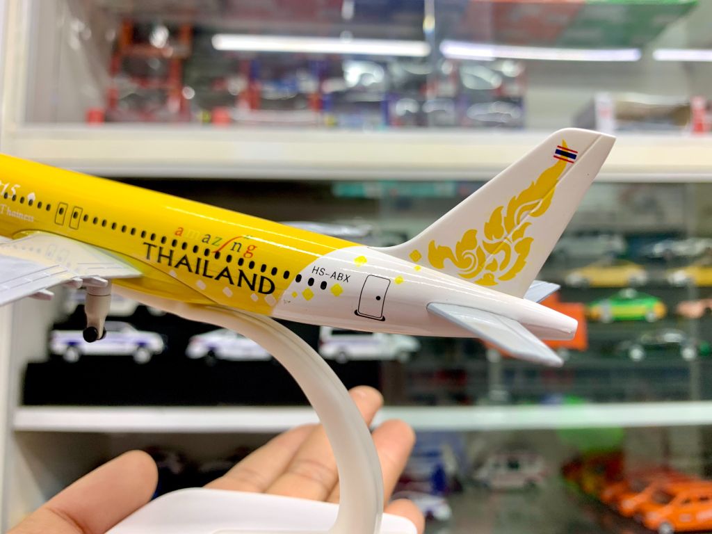 Mô hình máy bay Thai Lan Amazing 2015 Airbus A320 20cm MB20024