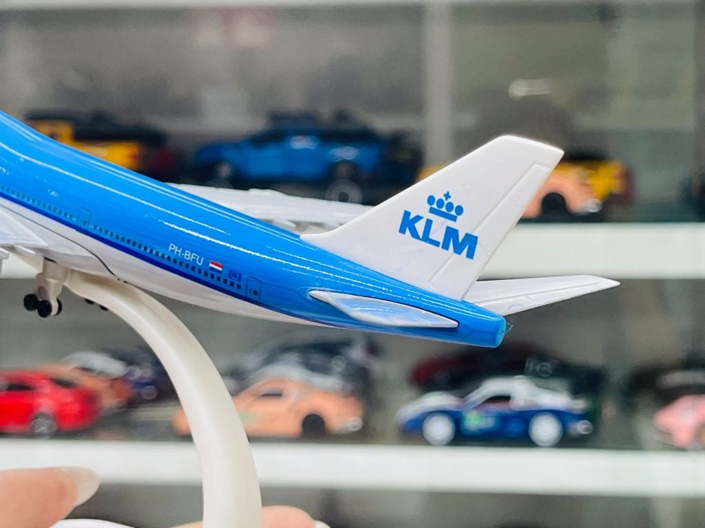 Mô hình máy bay KLM Royal Dutch Airlines Boeing B747 20cm MB20025