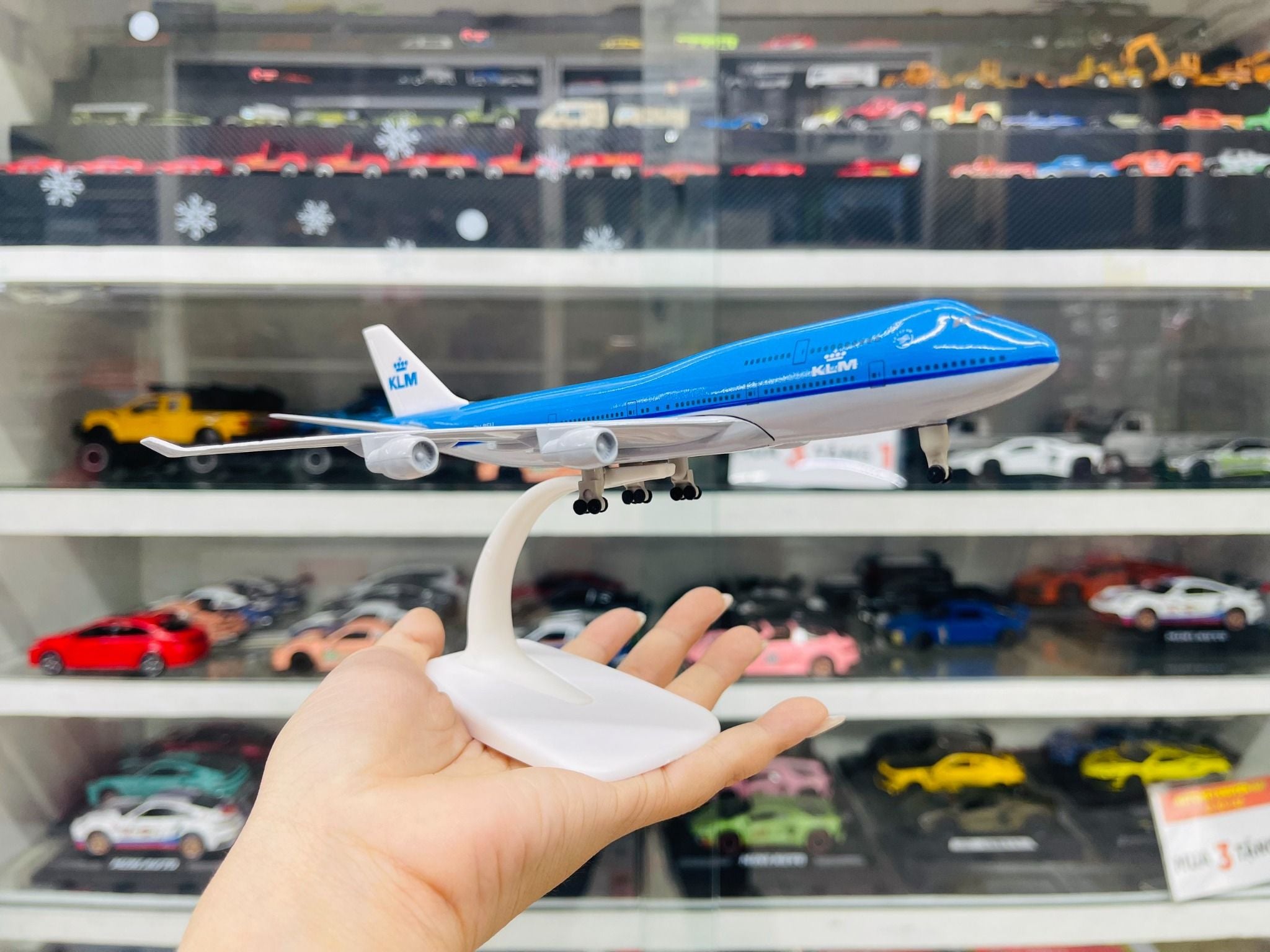  Mô hình máy bay KLM Royal Dutch Airlines Boeing B747 20cm MB20025 