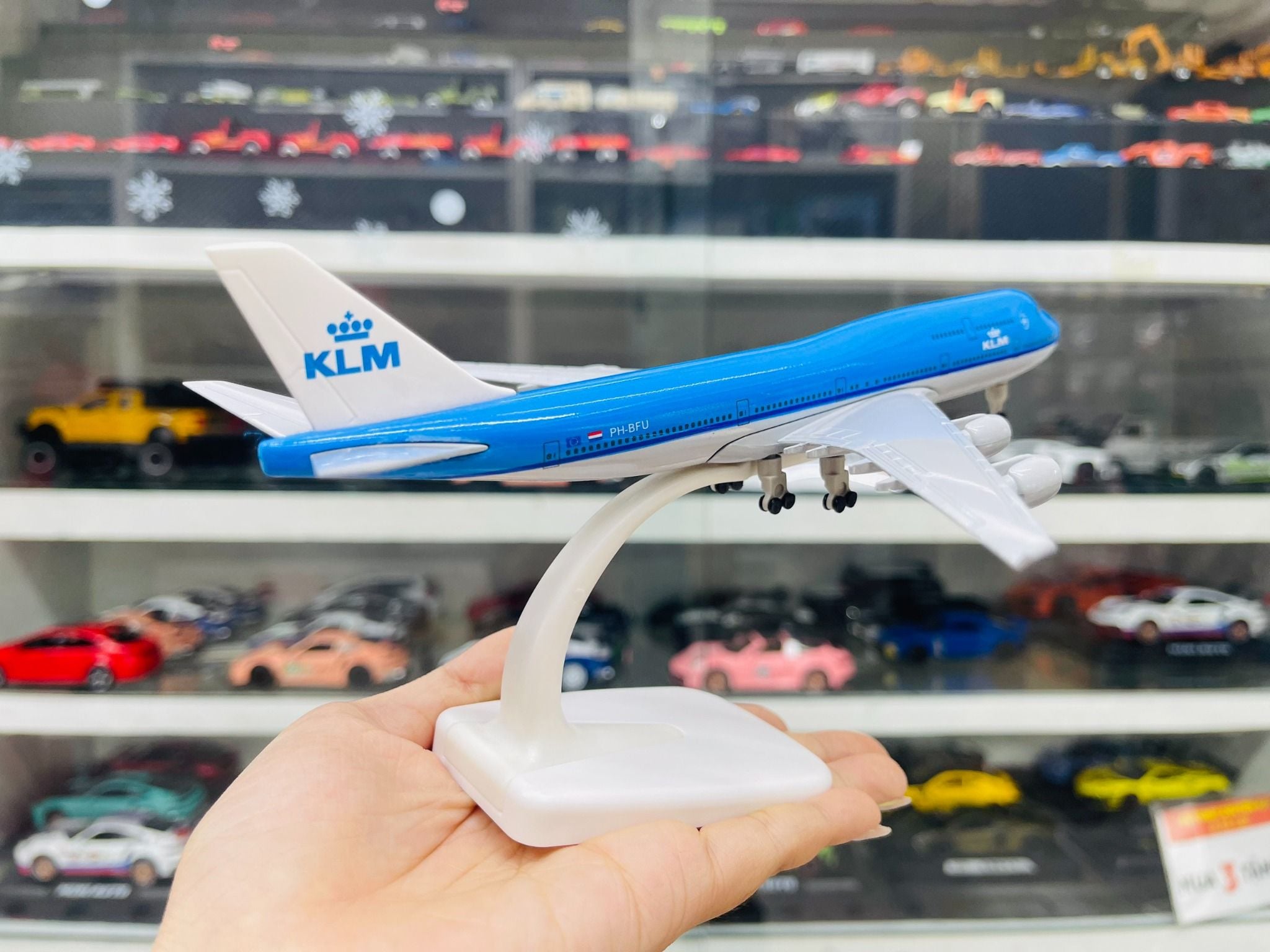  Mô hình máy bay KLM Royal Dutch Airlines Boeing B747 20cm MB20025 