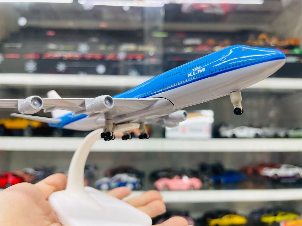 Mô hình máy bay KLM Royal Dutch Airlines Boeing B747 20cm MB20025