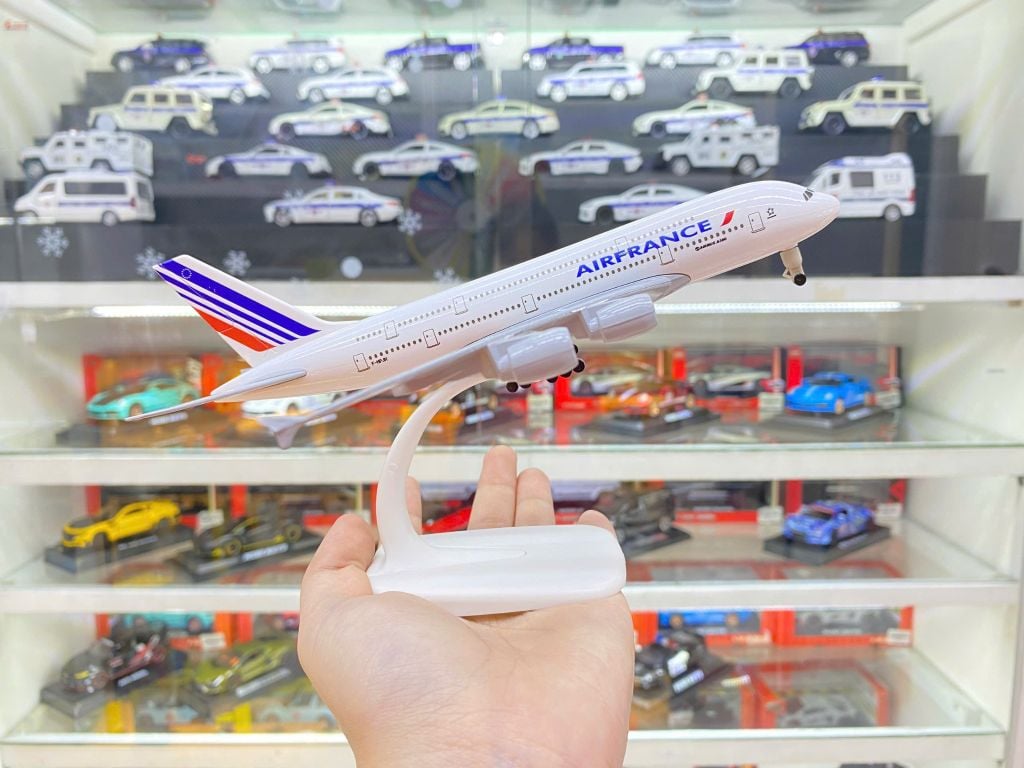 Mô hình máy bay Air France Airbus A380 20cm MB20028