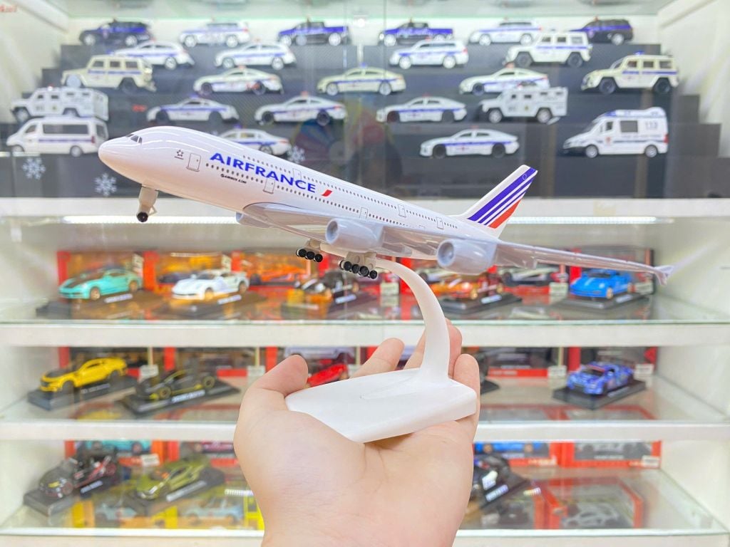Mô hình máy bay Air France Airbus A380 20cm MB20028