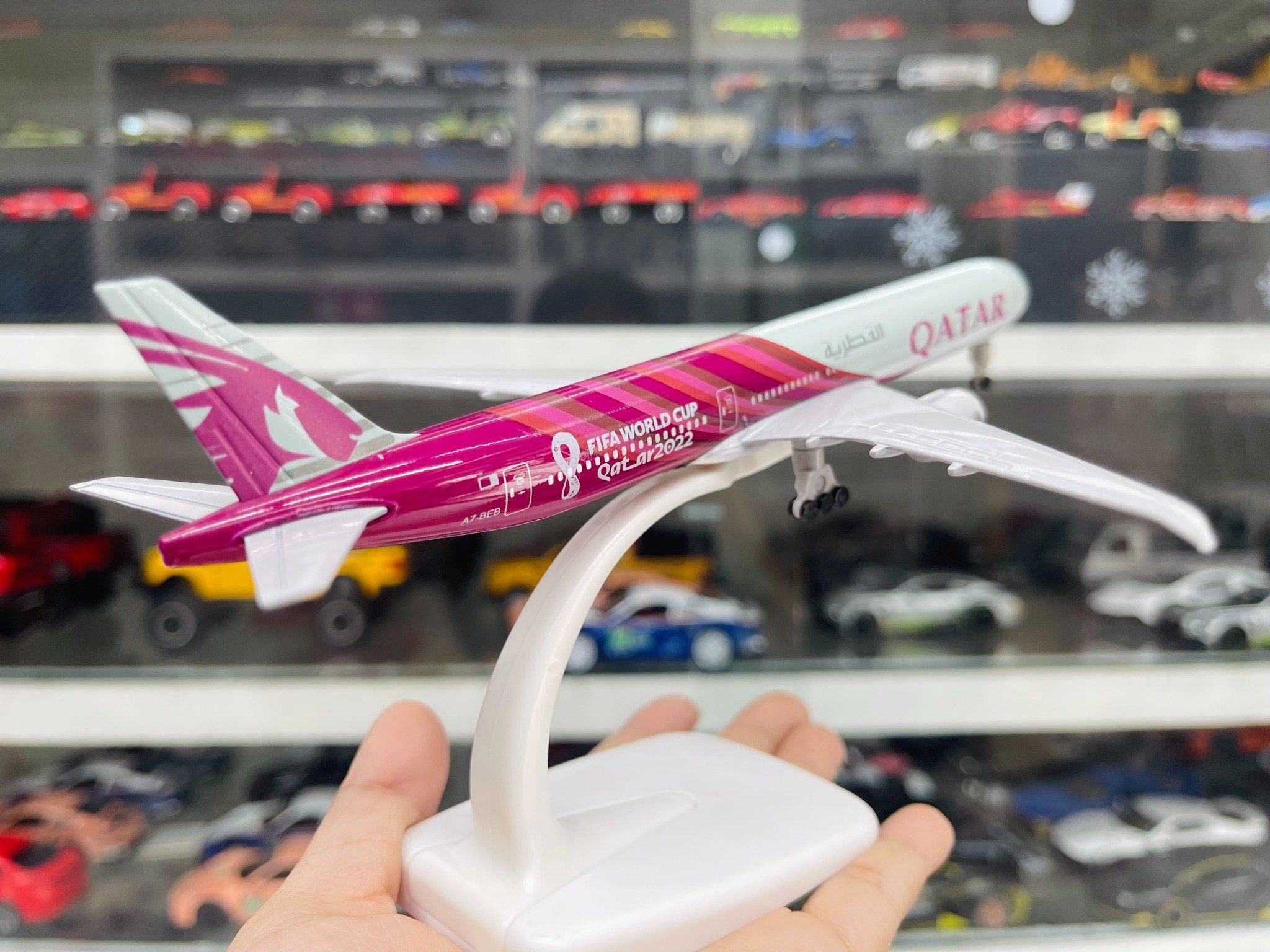  Mô hình máy bay Fifa World Cup Qatar 2022 Boeing B777 20cm MB20032 