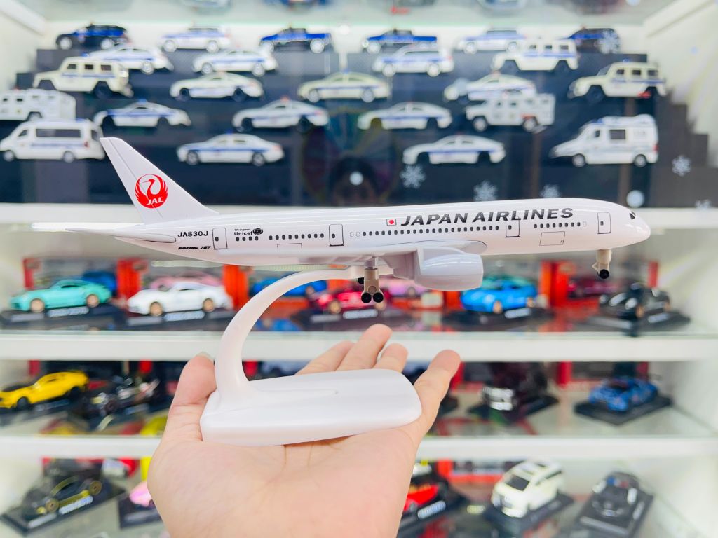 Mô hình máy bay Japan Airlines Boeing B787 20cm Everfly MB20033
