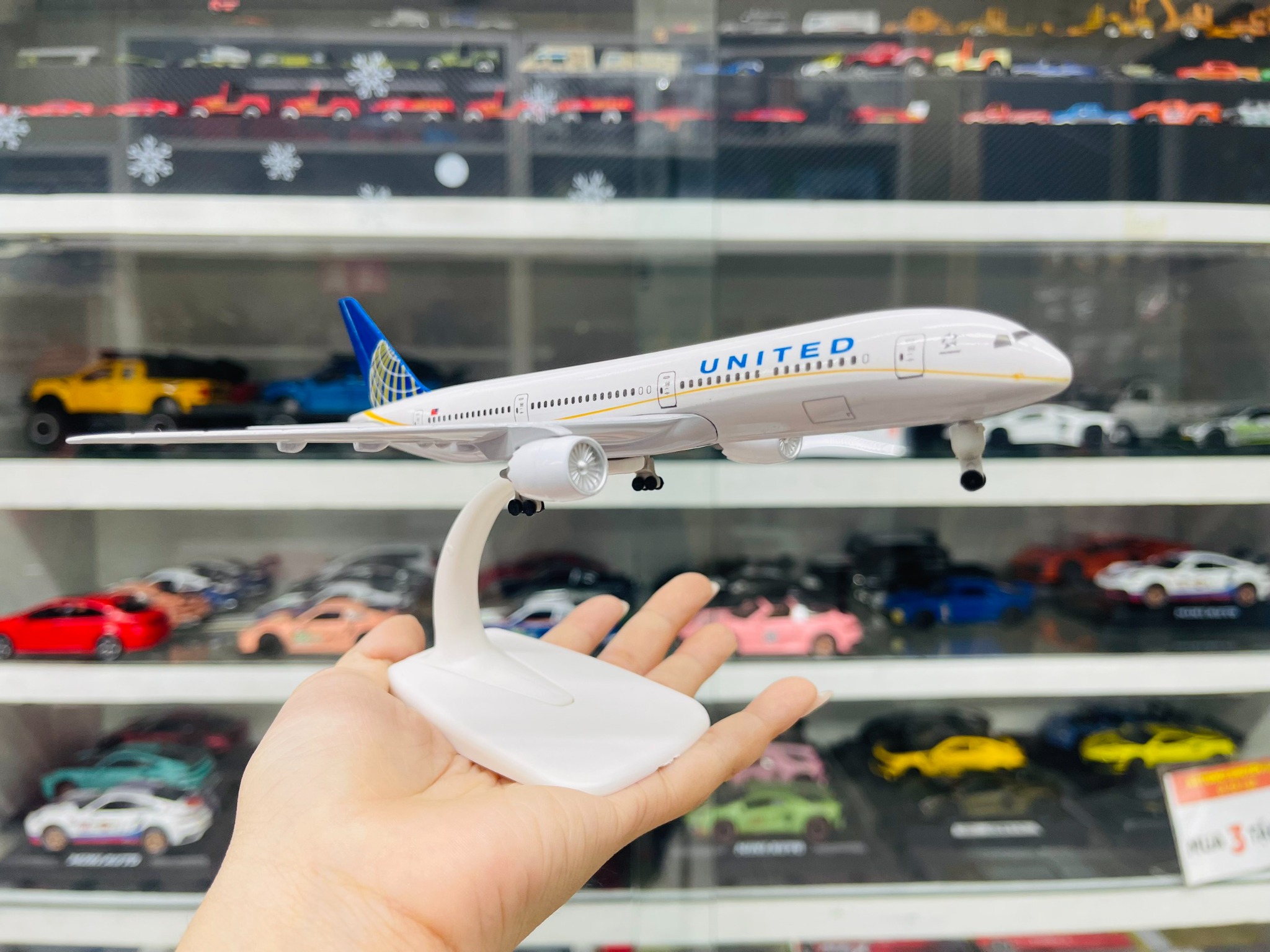  Mô hình máy bay United Boeing B787 20cm MB20035 