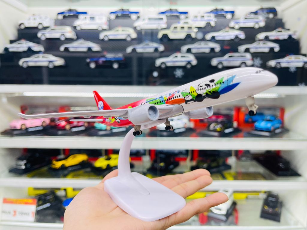 Mô hình máy bay China Sichuan Airlines Airbus A350 có bánh xe 20cm MB20039