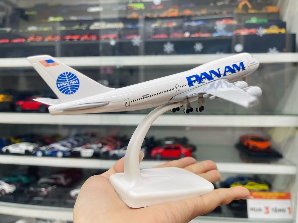Mô hình máy bay USA Air Pan American World Boeing B747 có bánh xe 20cm MB20042
