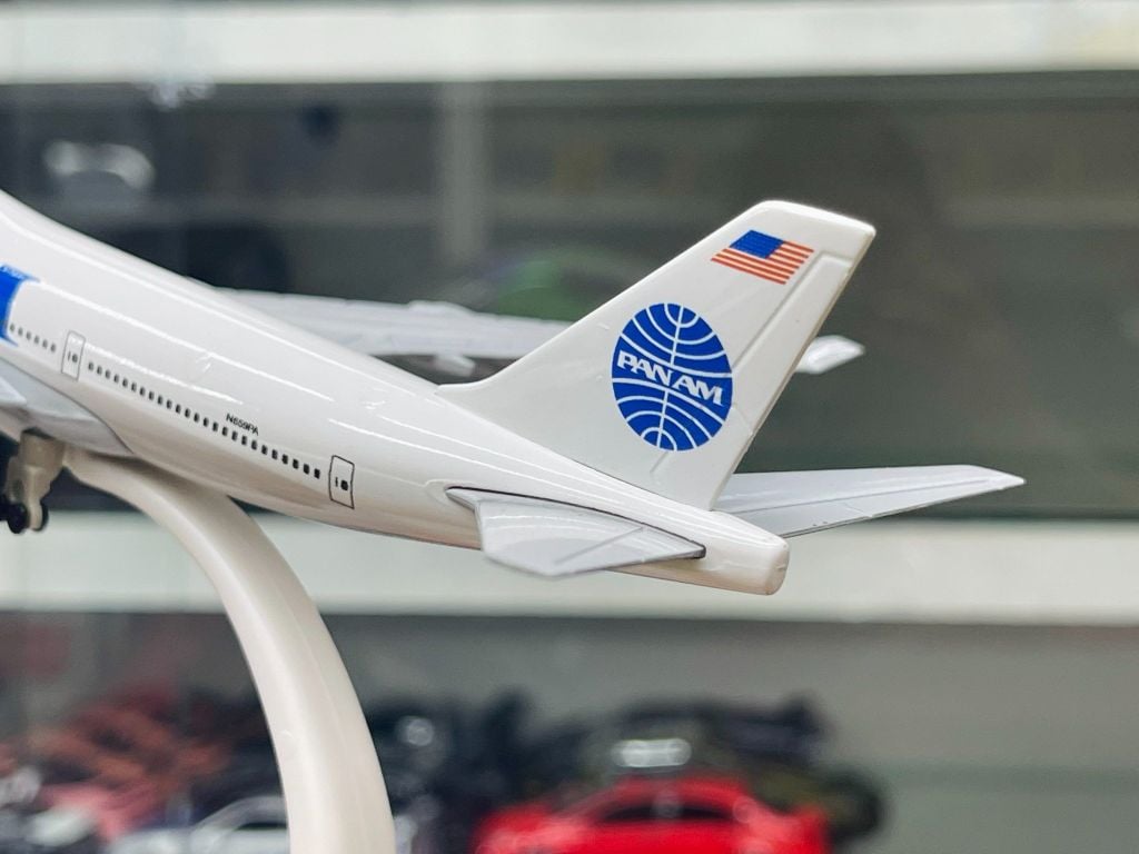 Mô hình máy bay USA Air Pan American World Boeing B747 có bánh xe 20cm MB20042