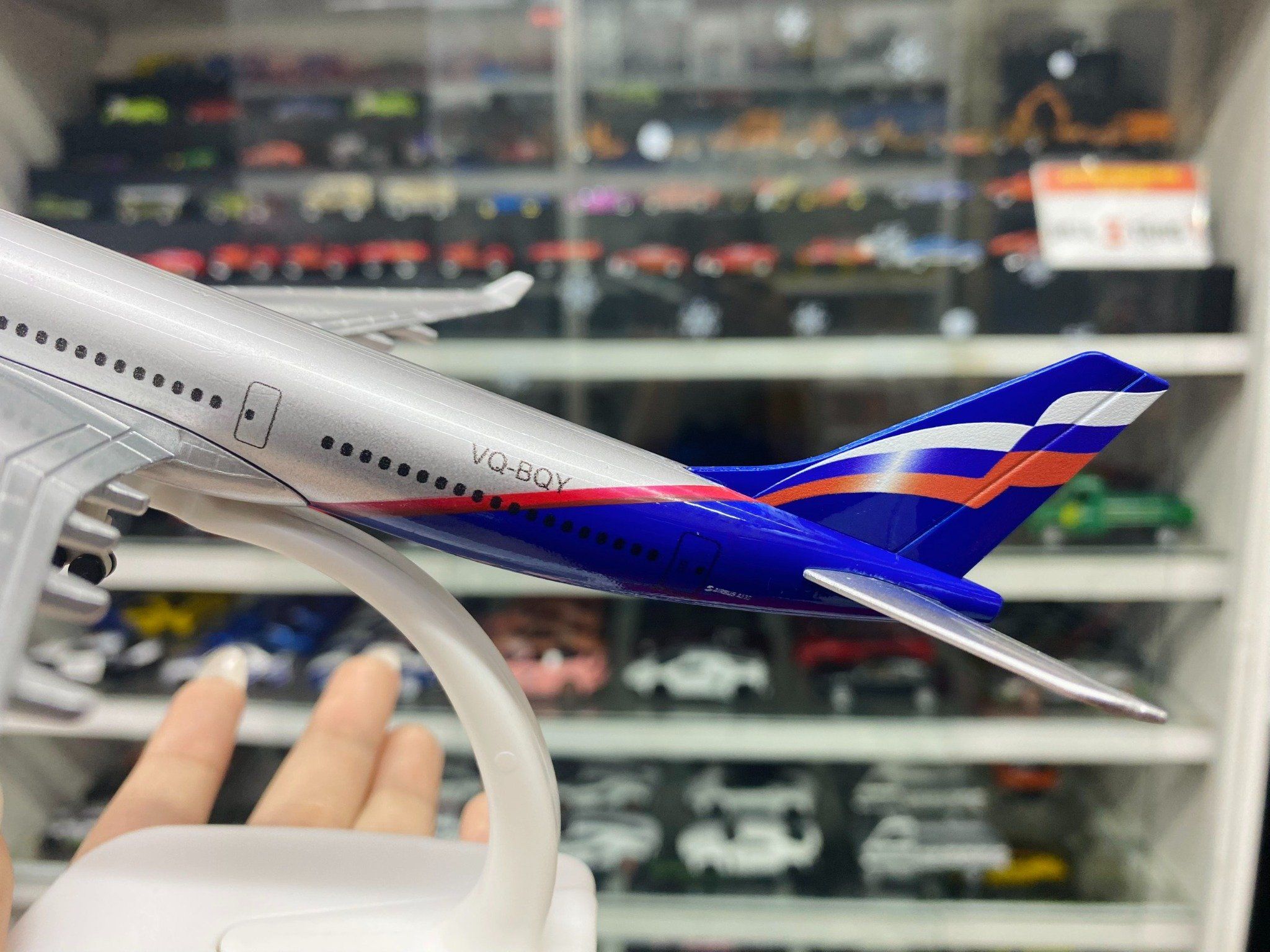  Mô hình máy bay Nga Russia Aeroflot Airbus A330 có bánh xe 20cm MB20044 