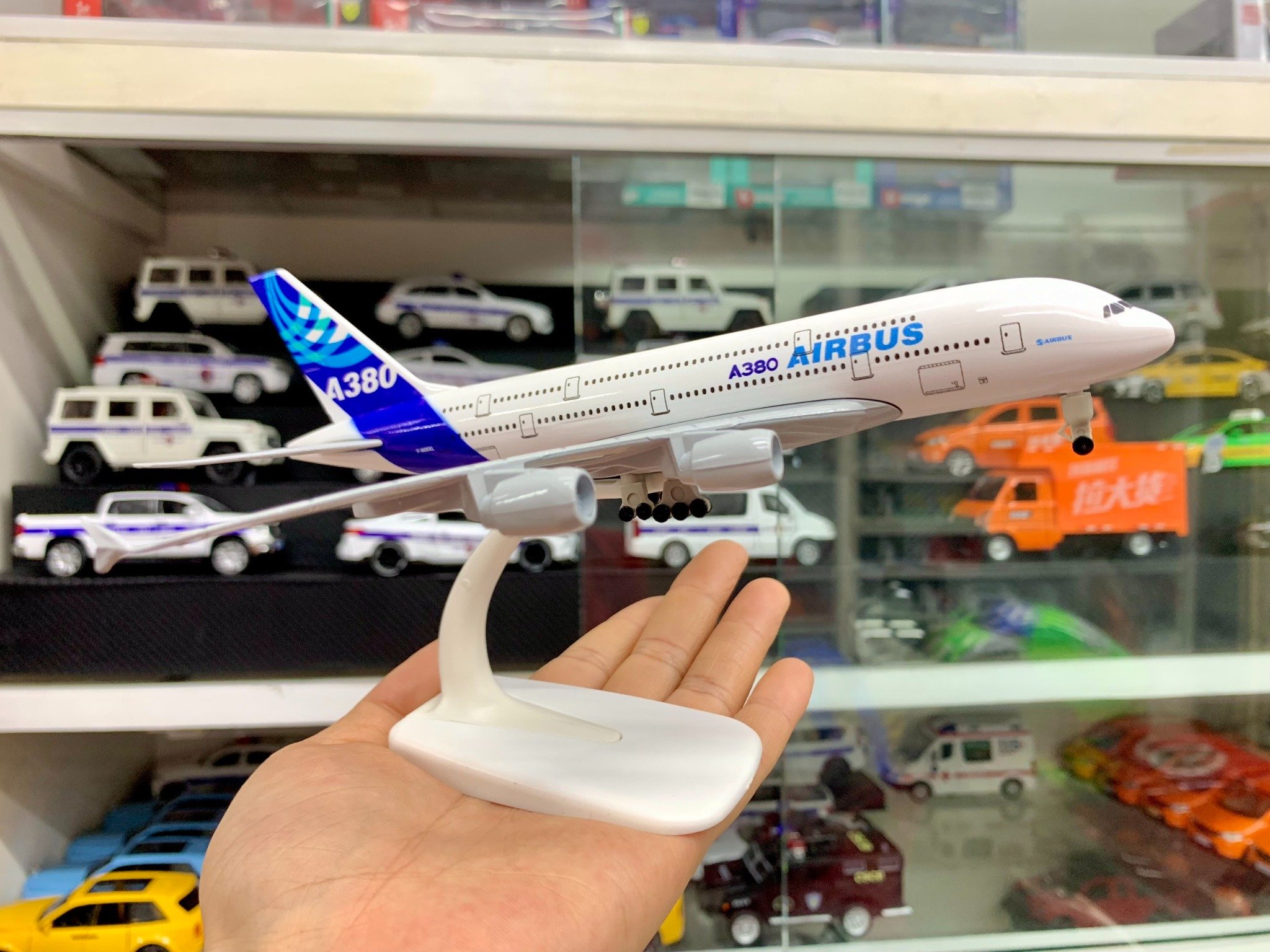  Mô hình máy bay USA Airbus A380 20cm MB20045 