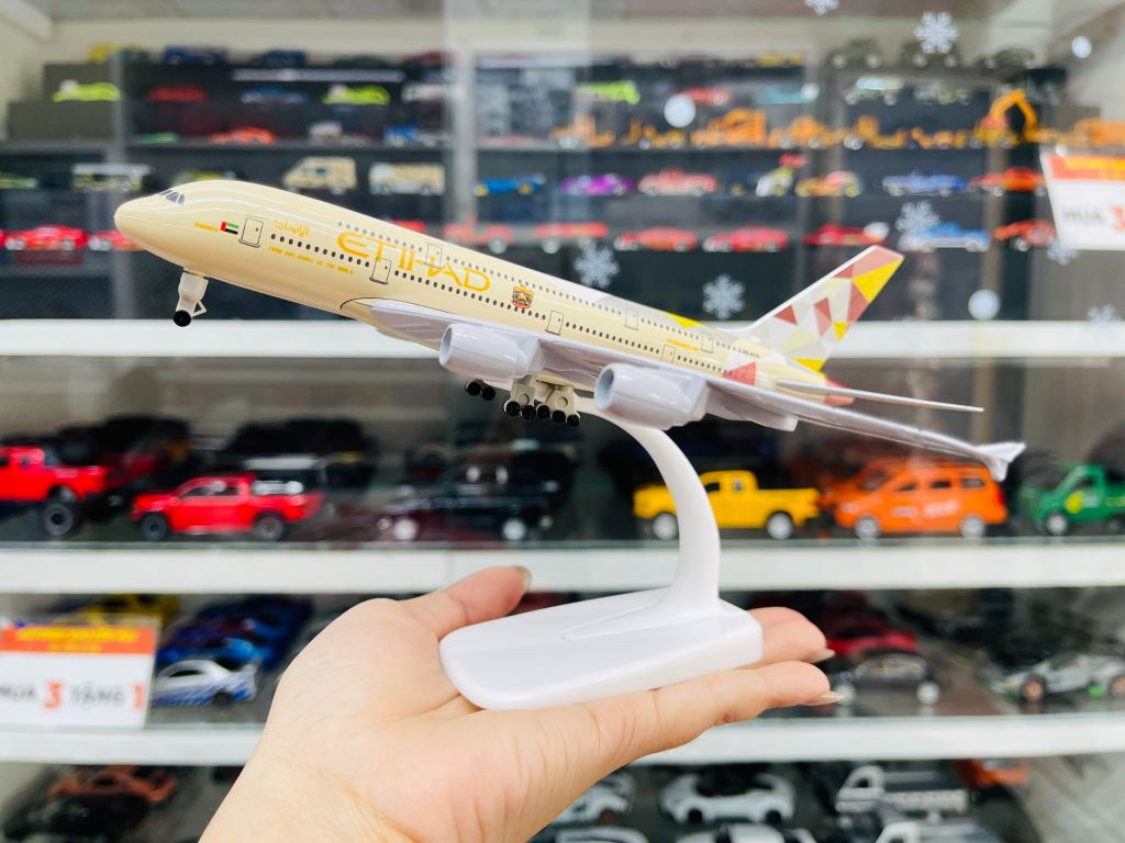 Mô hình máy bay Abu Dhab Ả Rập Etihad Airbus A380 có bánh xe 20cm MB20051