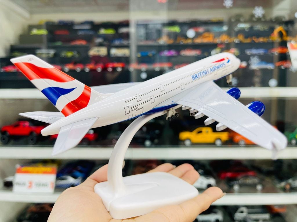 Mô hình máy bay Anh Quốc British Airways Airbus A380 có bánh xe MB20057