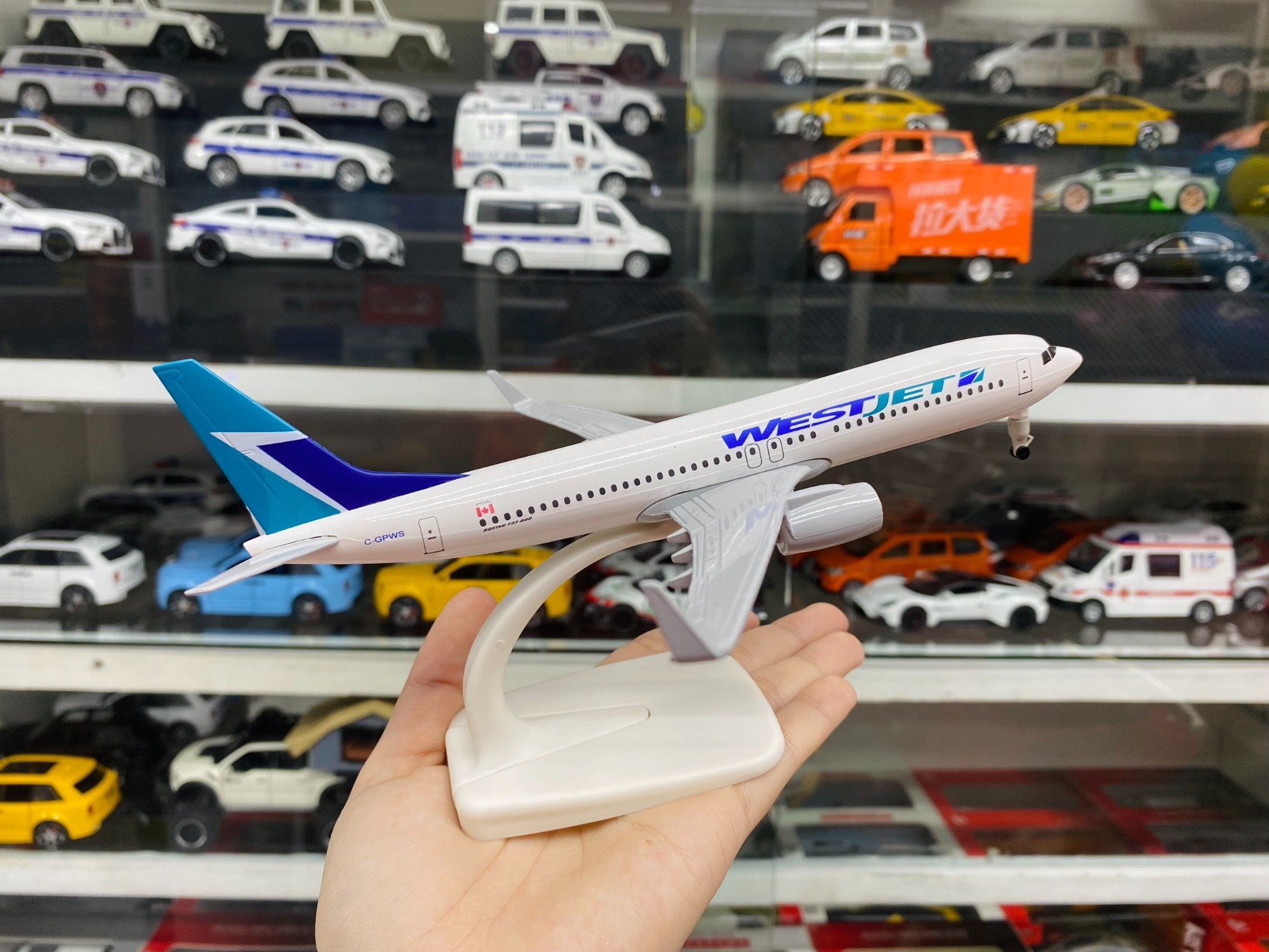  Mô hình máy bay WestJet Boeing B737 có bánh xe 20cm MB20067 