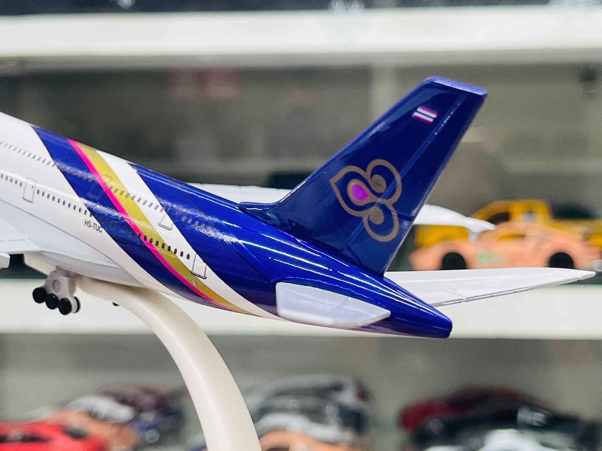  Mô hình máy bay bằng kim loại Thái Lan Thai Airways Airbus A380 20cm MB20070 