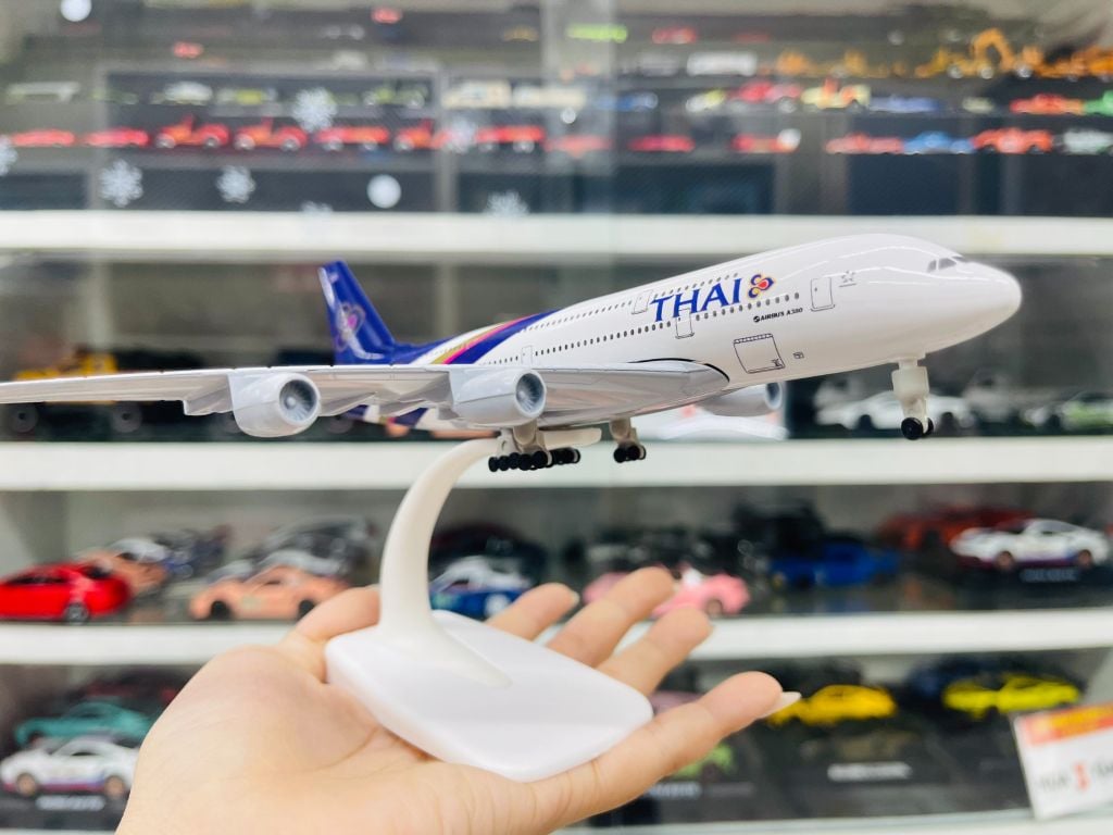 Mô hình máy bay bằng kim loại Thái Lan Thai Airways Airbus A380 20cm MB20070