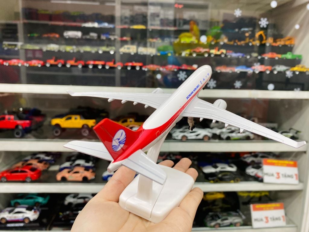 Mô hình máy bay Hãng Hàng Không Tứ Xuyên Airbus Sichuan A330 có bánh xe 20cm MB20073