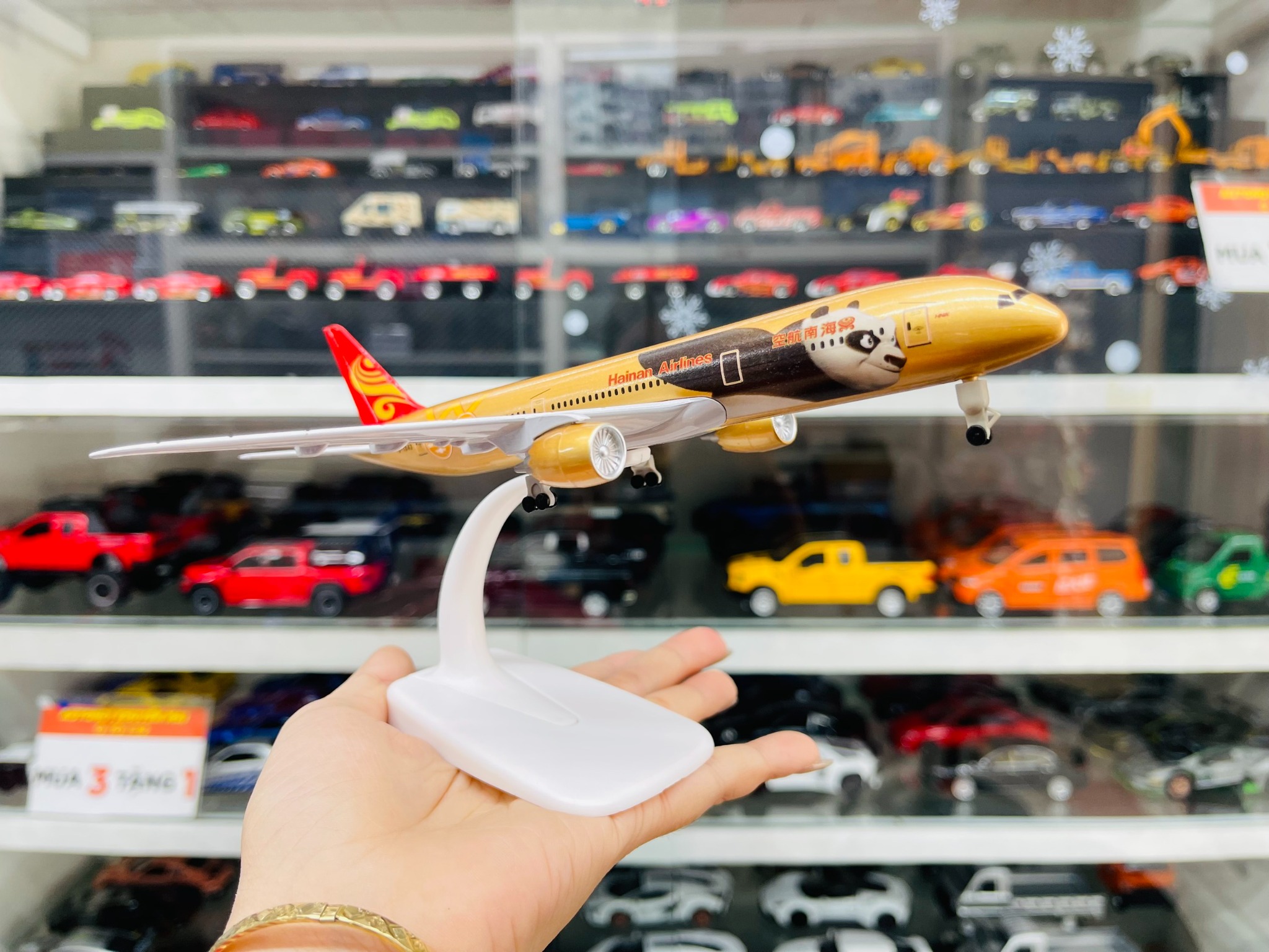  Mô hình máy bay Hainan Panda Boeing B787 gold kích thước 20cm MB20090 