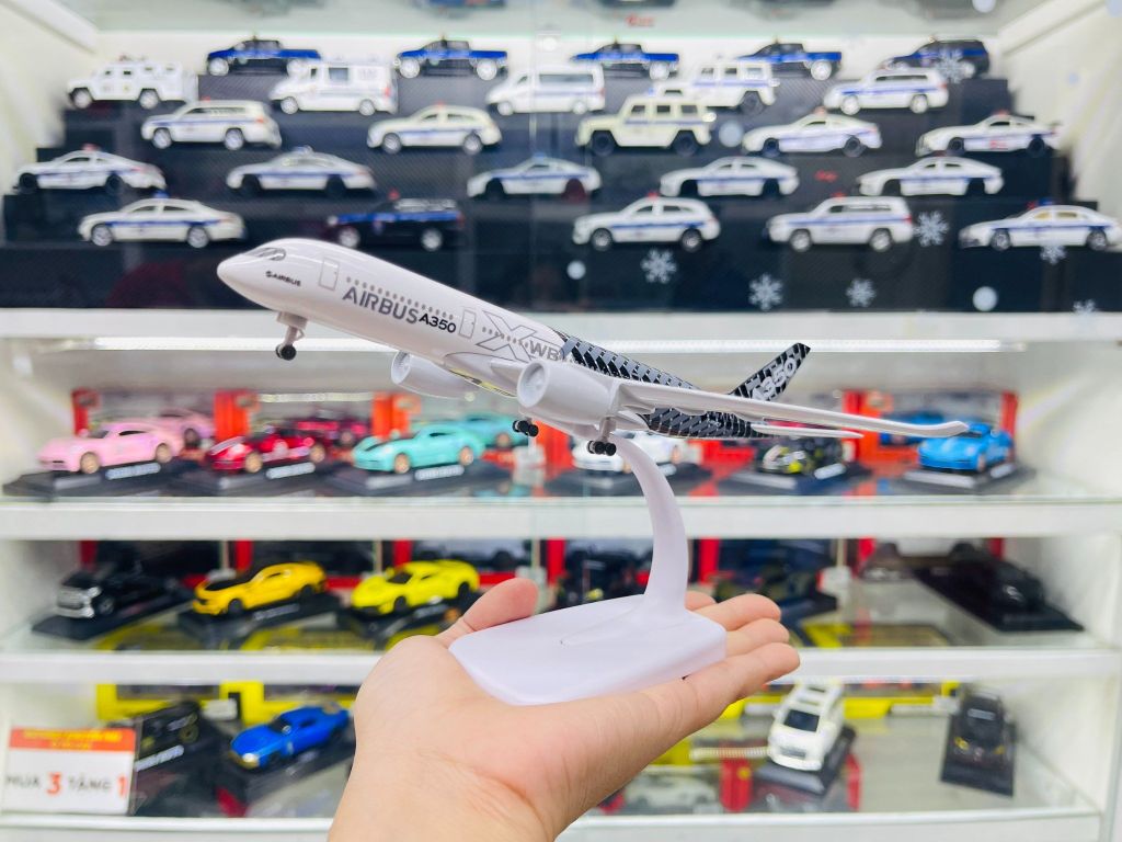 Mô hình máy bay Airlines Airbus A350 XWB có bánh xe 20cm MB20116