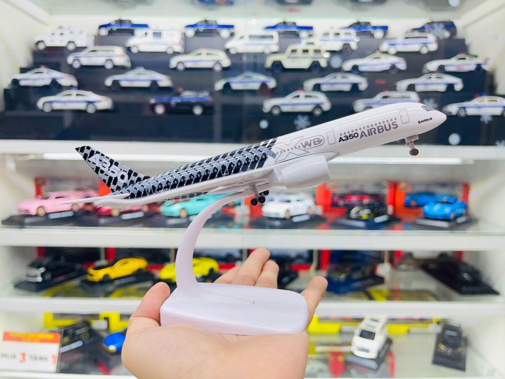 Mô hình máy bay Airlines Airbus A350 XWB có bánh xe 20cm MB20116